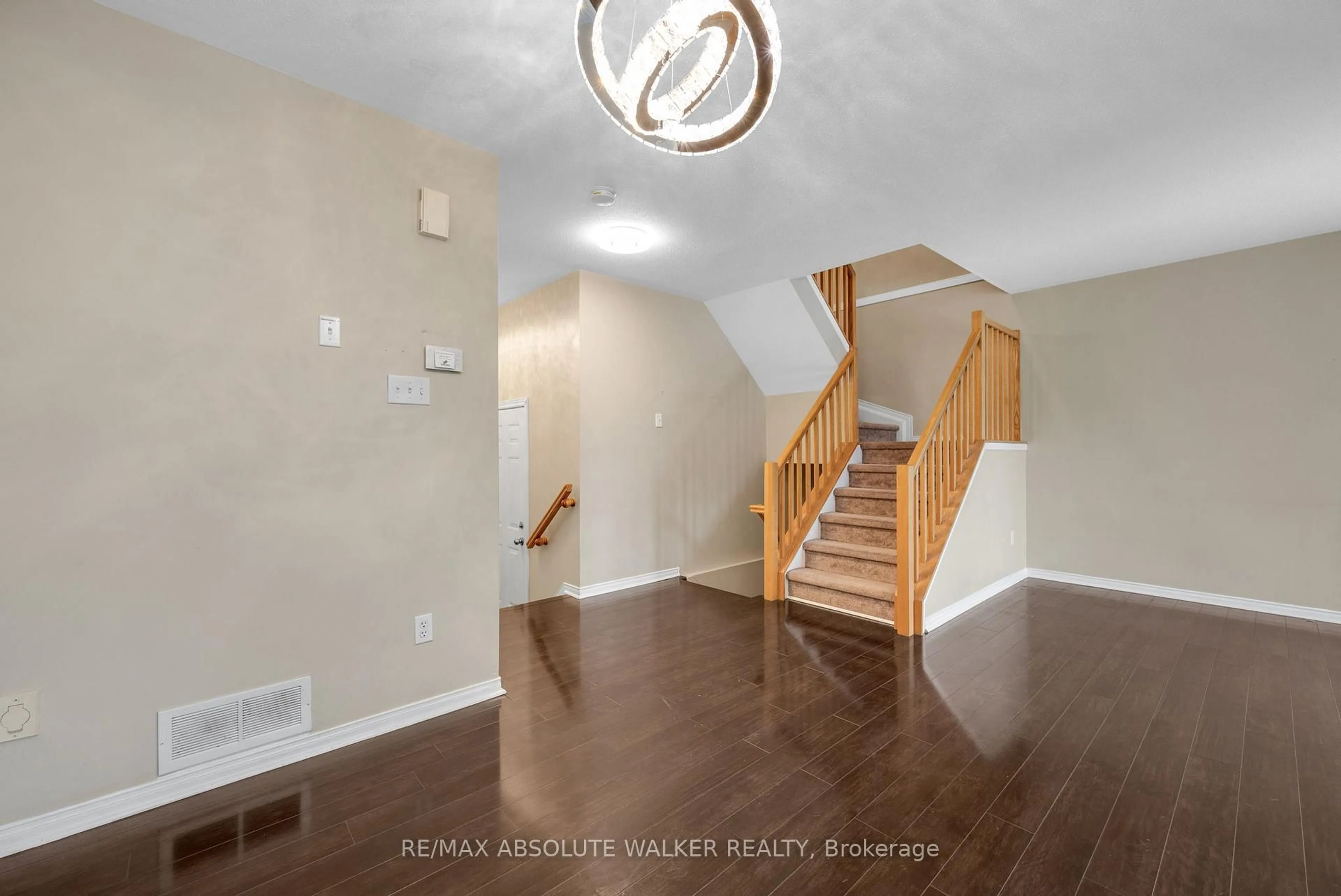 Unknown for 1679 Greywood Dr, Ottawa Ontario K1C 4W3