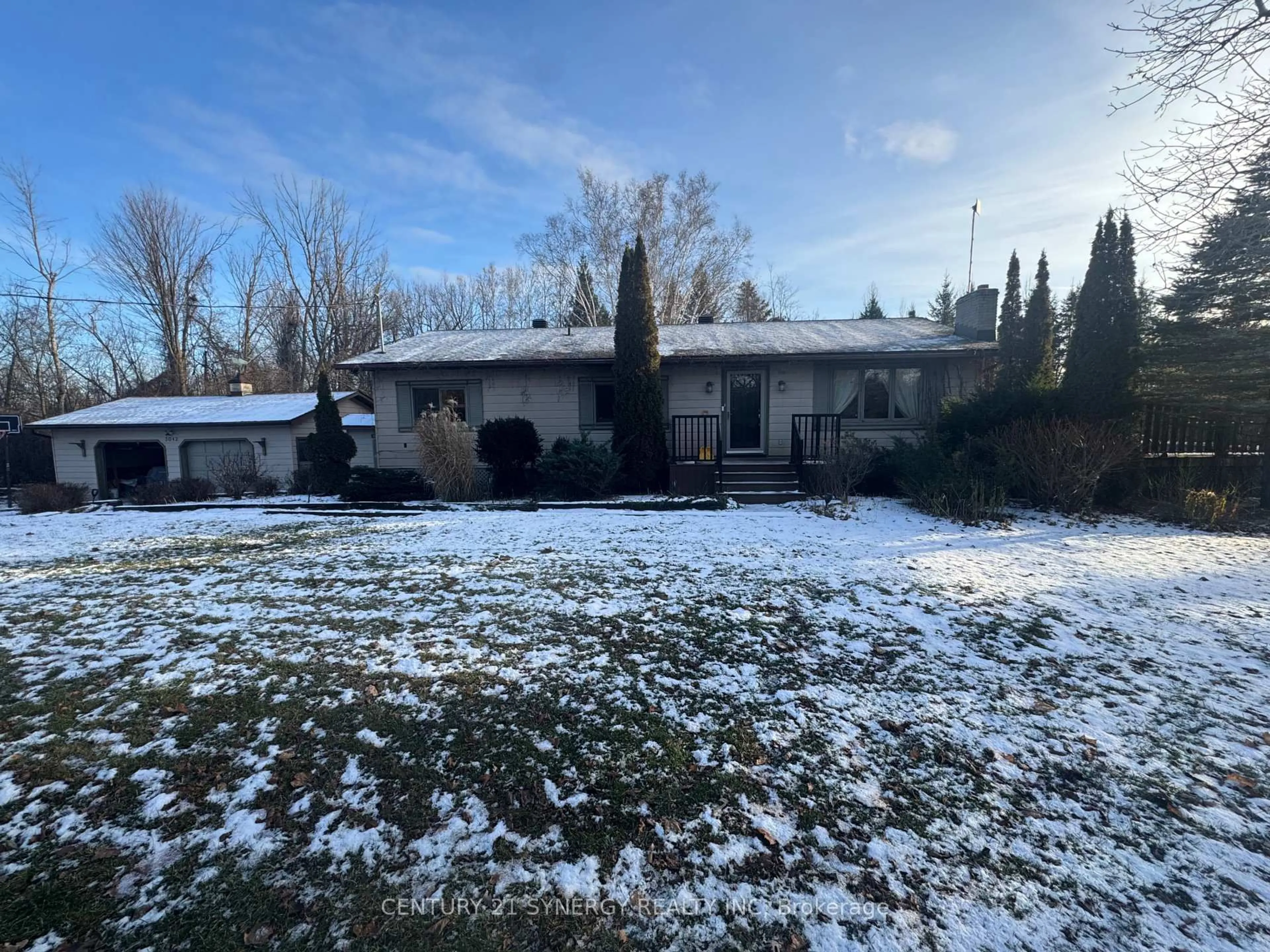 A pic from outside/outdoor area/front of a property/back of a property/a pic from drone, street for 3042 Dangerfield Rd, North Grenville Ontario K0G 1J0