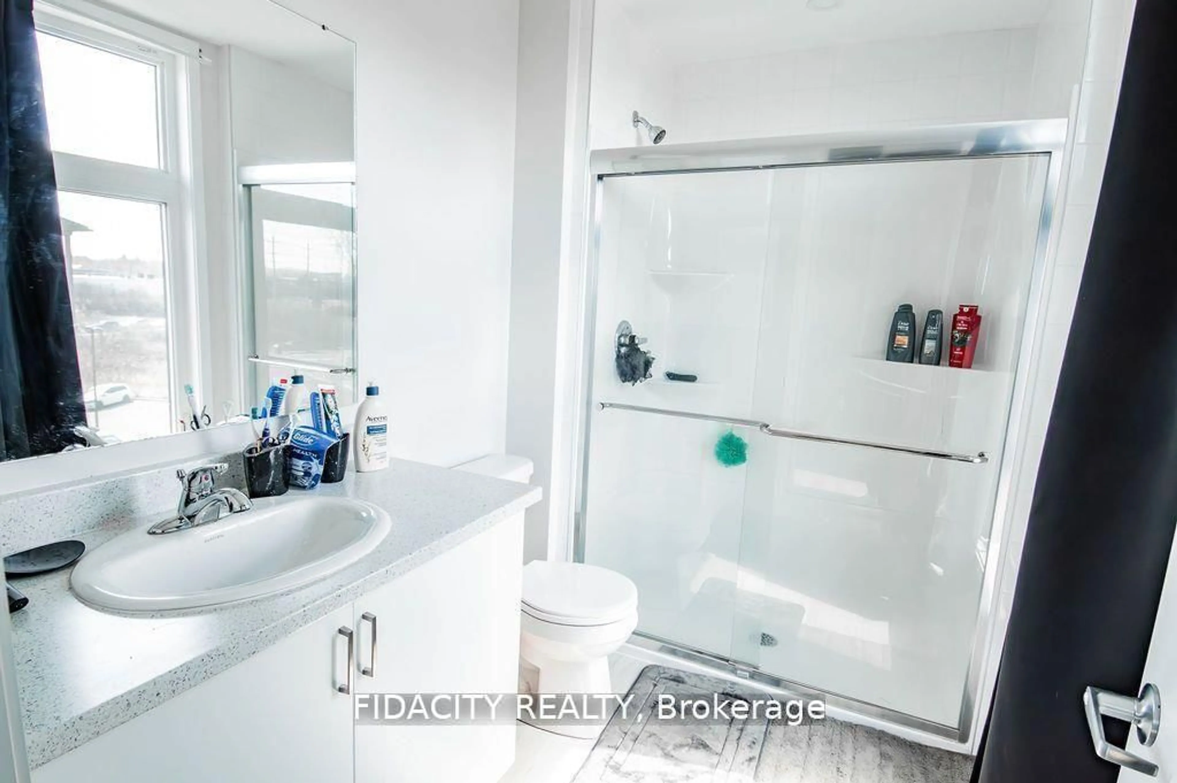 Standard bathroom, ceramic/tile floor for 225 Citiplace Dr #H, Ottawa Ontario K2E 0A8