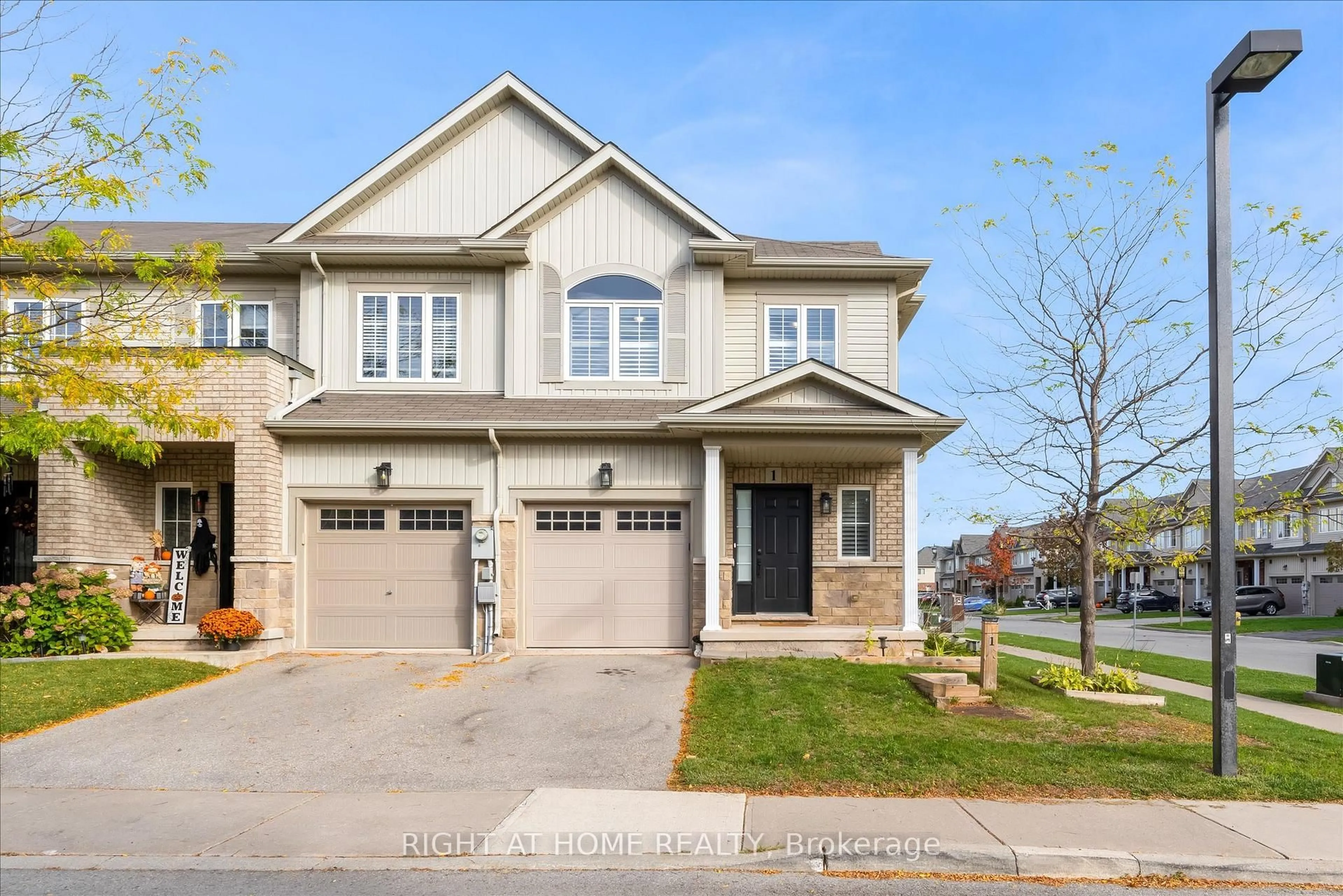 Home with brick exterior material, street for 5084 Alyssa Dr #1, Lincoln Ontario L0R 1B2