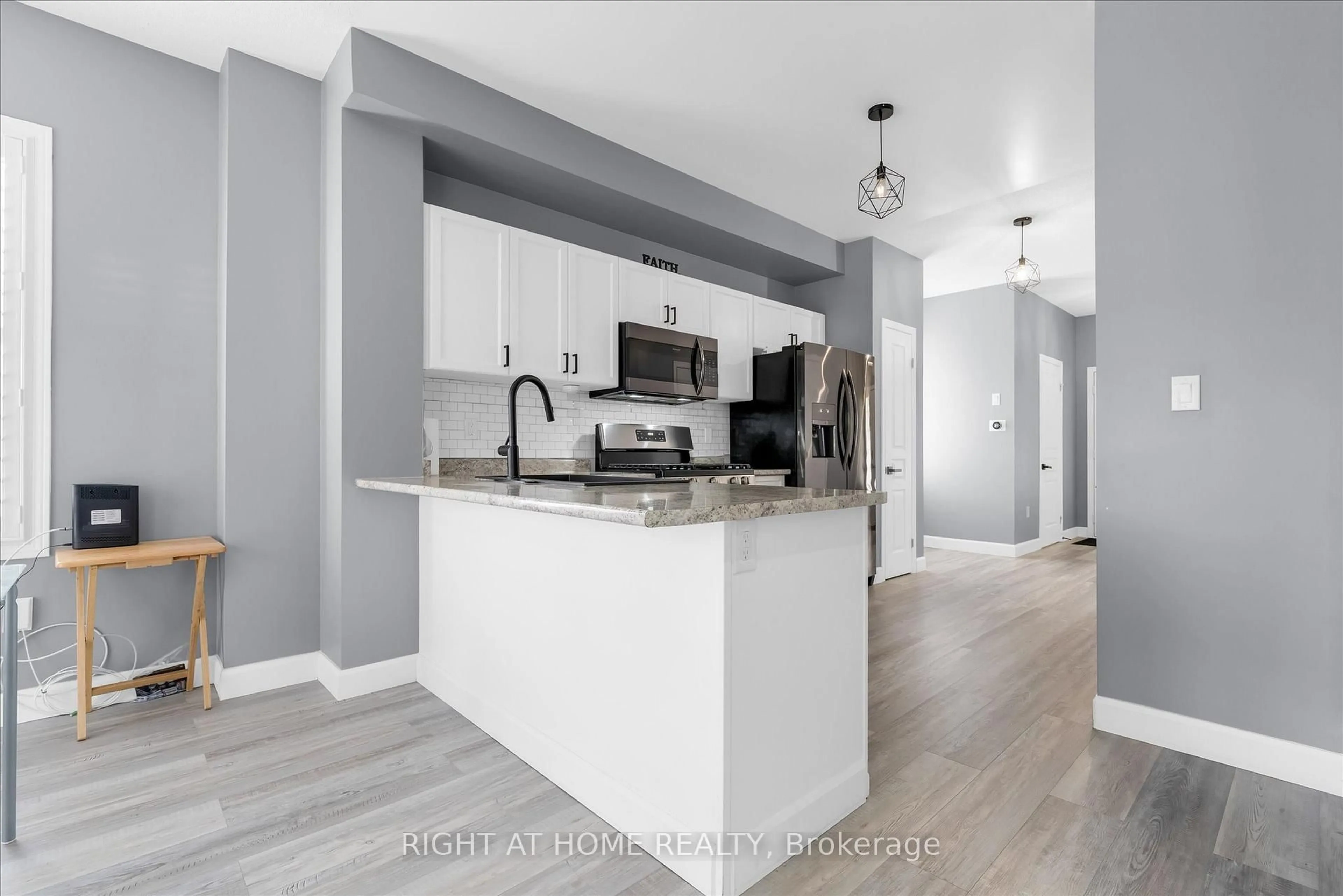 Open concept kitchen, unknown for 5084 Alyssa Dr #1, Lincoln Ontario L0R 1B2