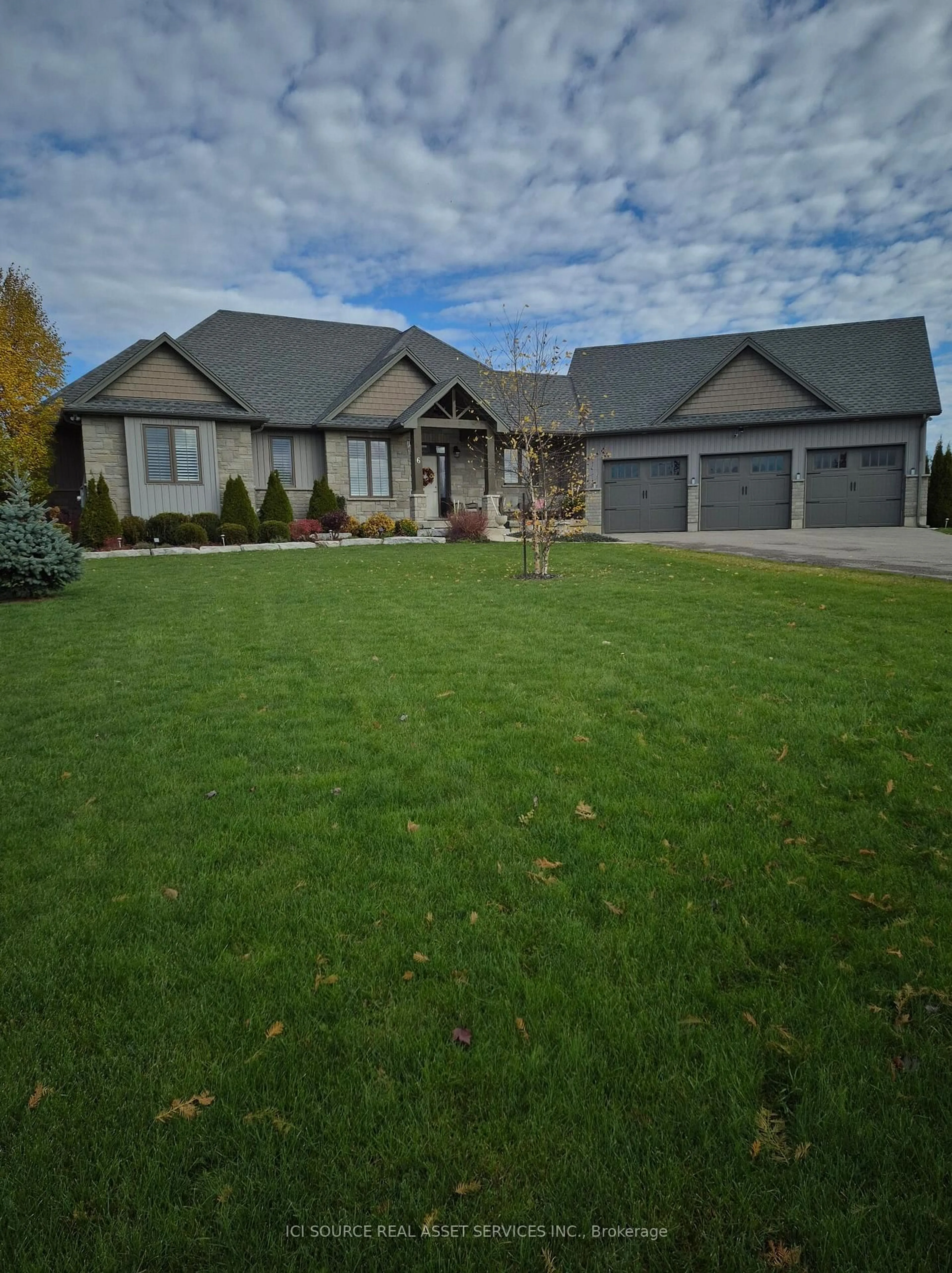 Unknown for 6 MacNeil Crt, Brantford Ontario N3S 0G3