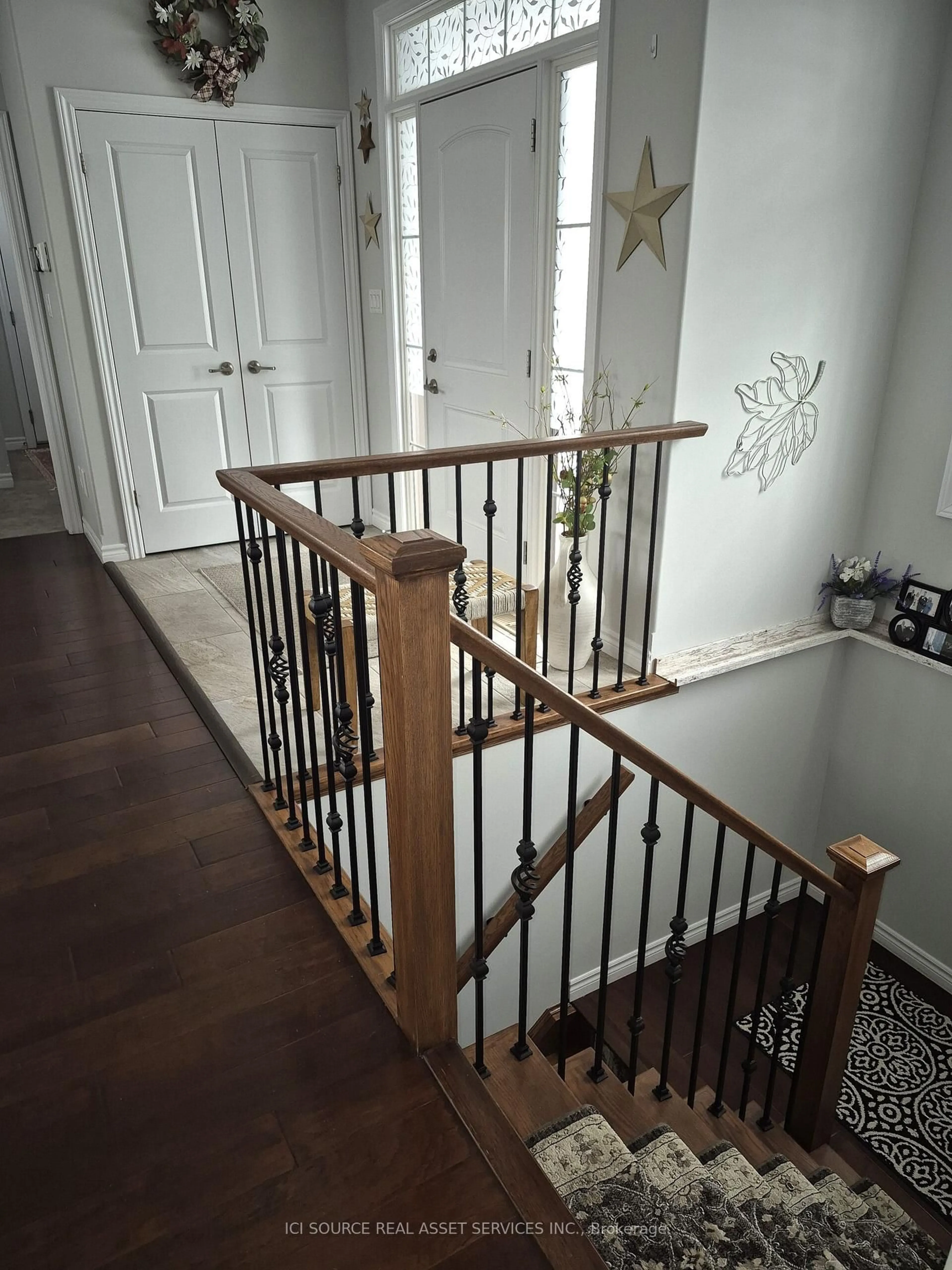 Stairs for 6 MacNeil Crt, Brantford Ontario N3S 0G3