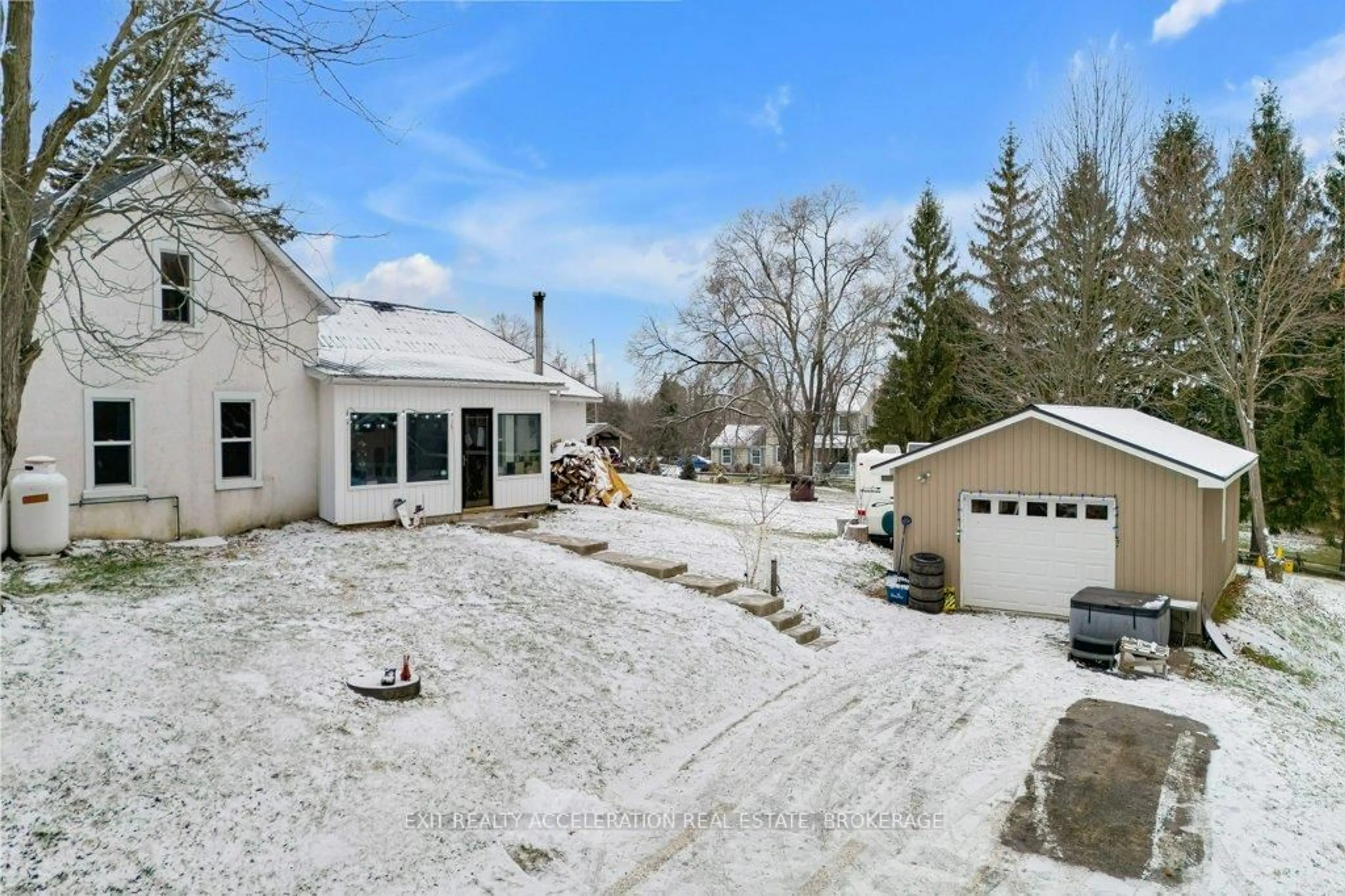 A pic from outside/outdoor area/front of a property/back of a property/a pic from drone, unknown for 1069 County Rd 9, Napanee Ontario K7R 3K8