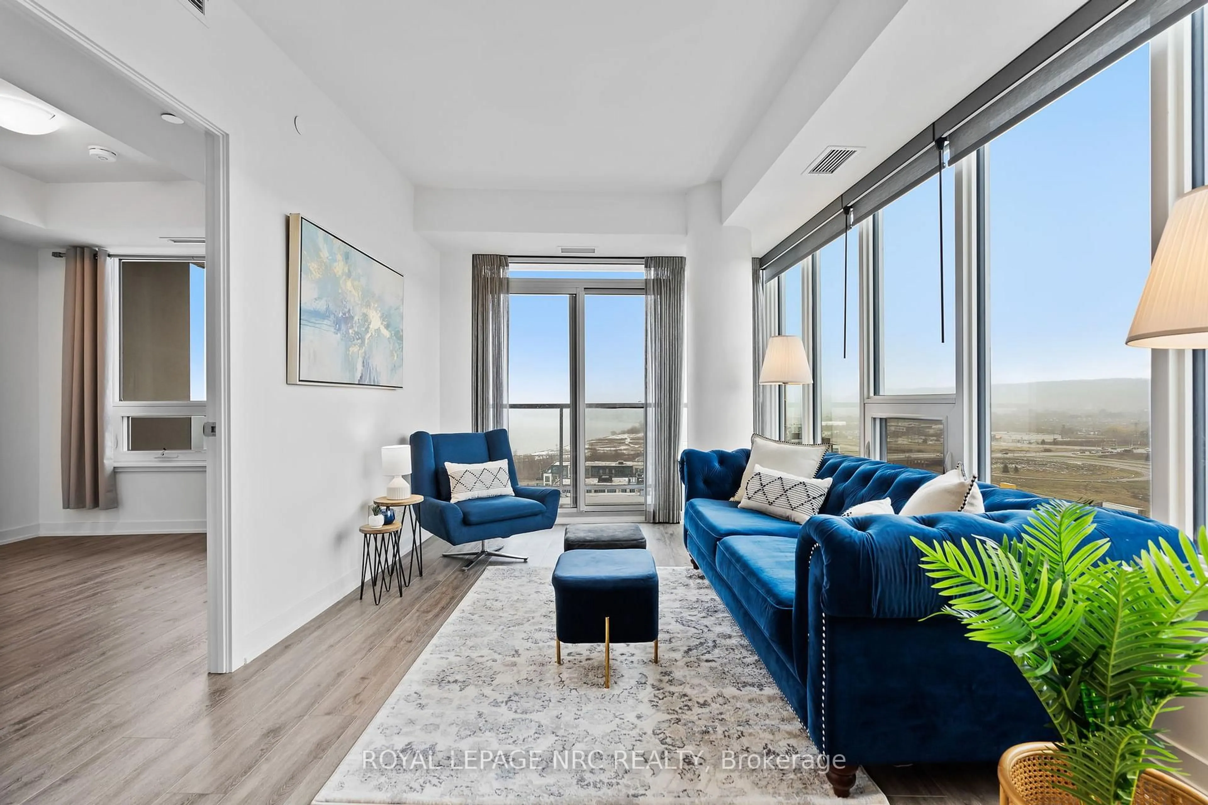 Living room with furniture, unknown for 385 Winston Rd #Unit 1611, Grimsby Ontario L3M 4E8