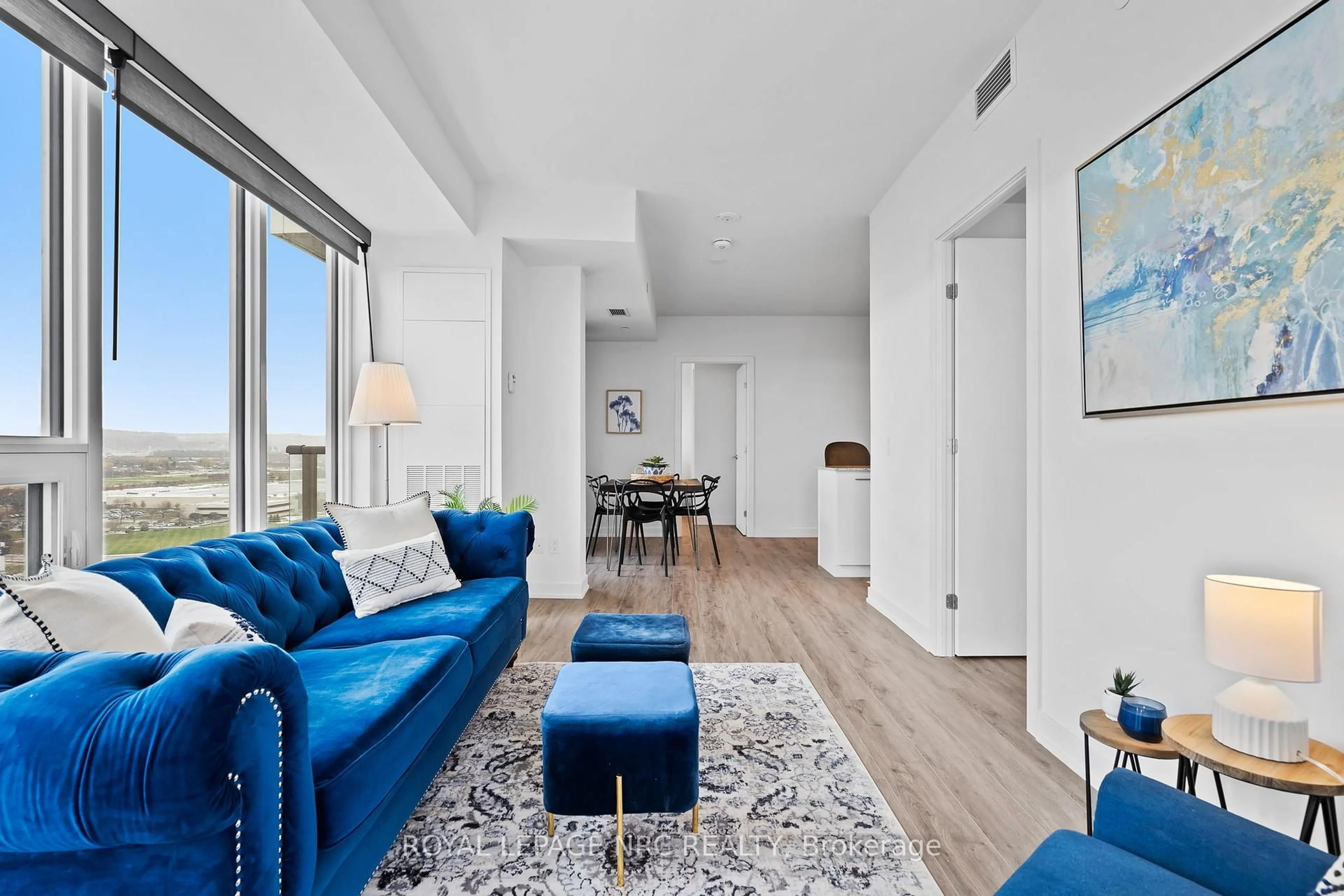 Living room with furniture, unknown for 385 Winston Rd #Unit 1611, Grimsby Ontario L3M 4E8