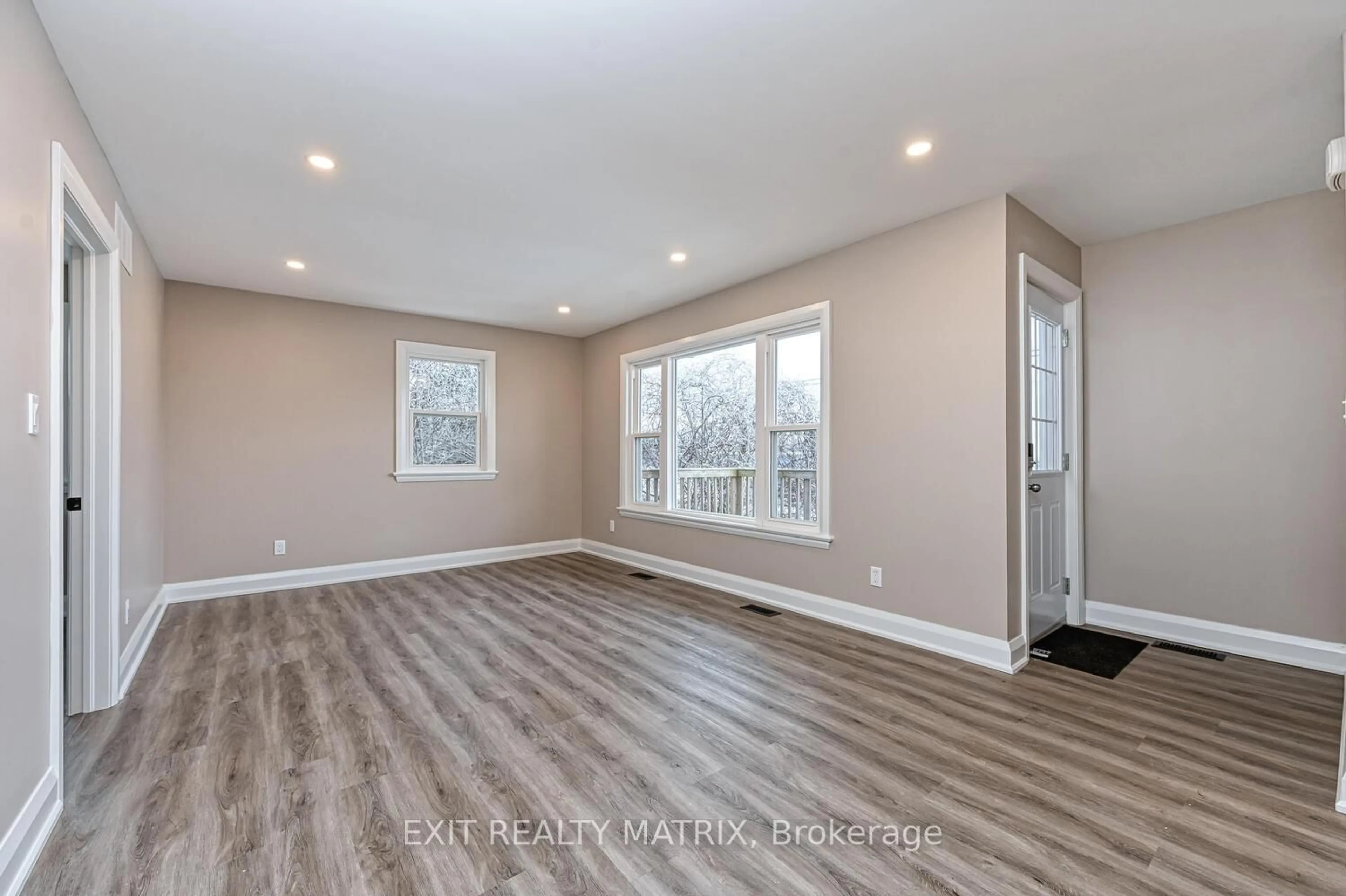 A pic of a room for 7510 Roger Stevens Dr, Smiths Falls Ontario K7A 4X9