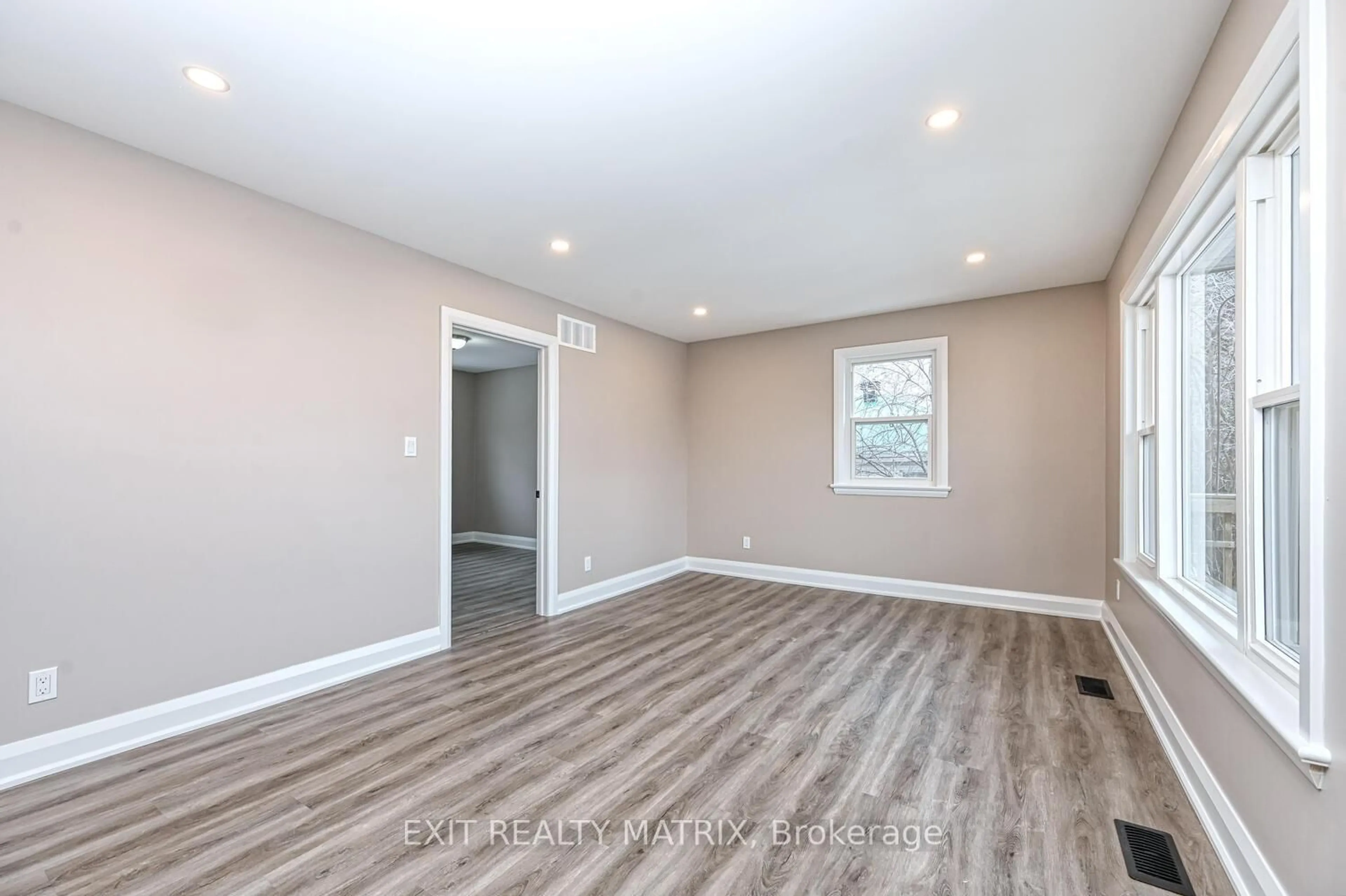 A pic of a room for 7510 Roger Stevens Dr, Smiths Falls Ontario K7A 4X9