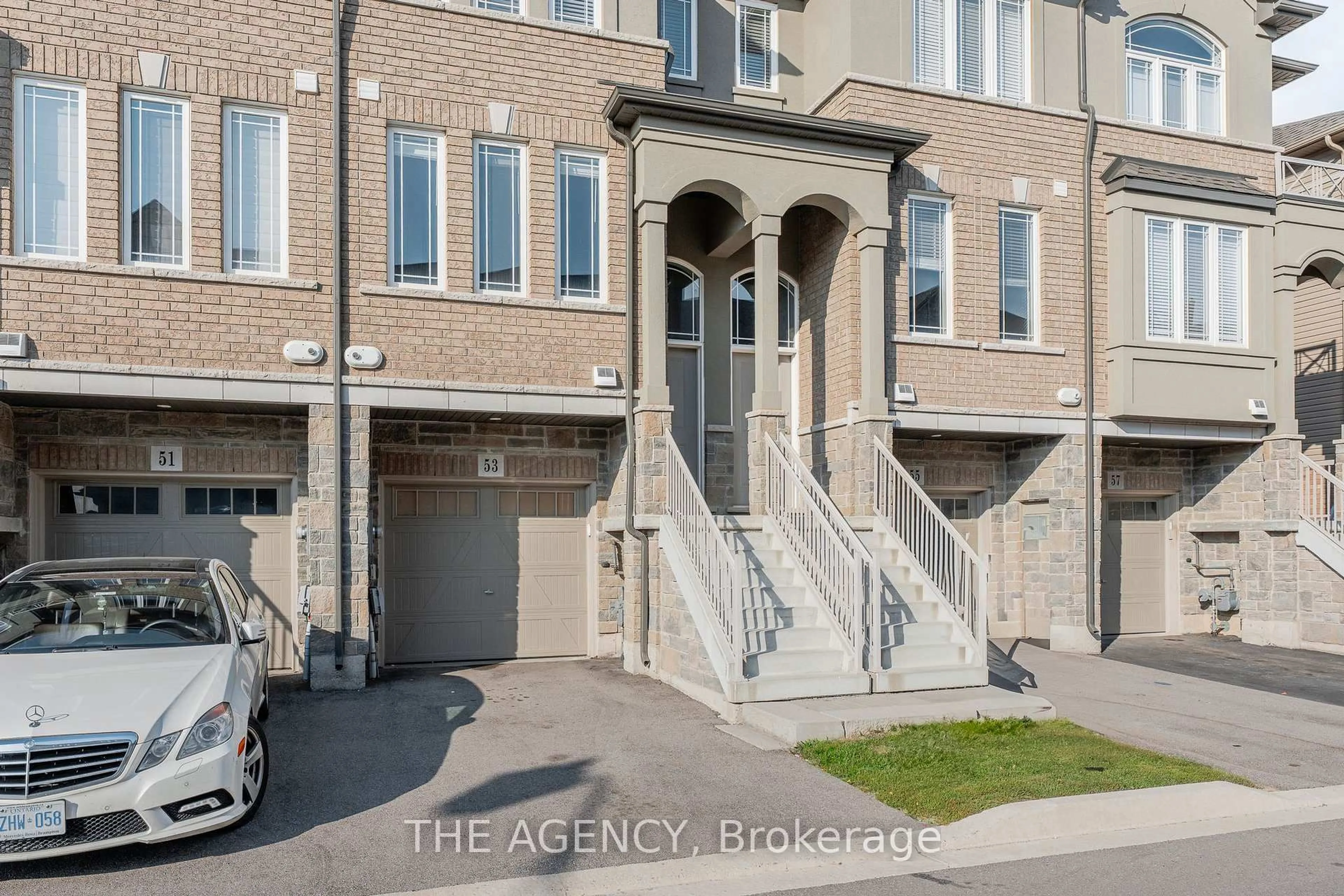 Unknown for 53 Aquarius Cres, Hamilton Ontario L0R 1P0