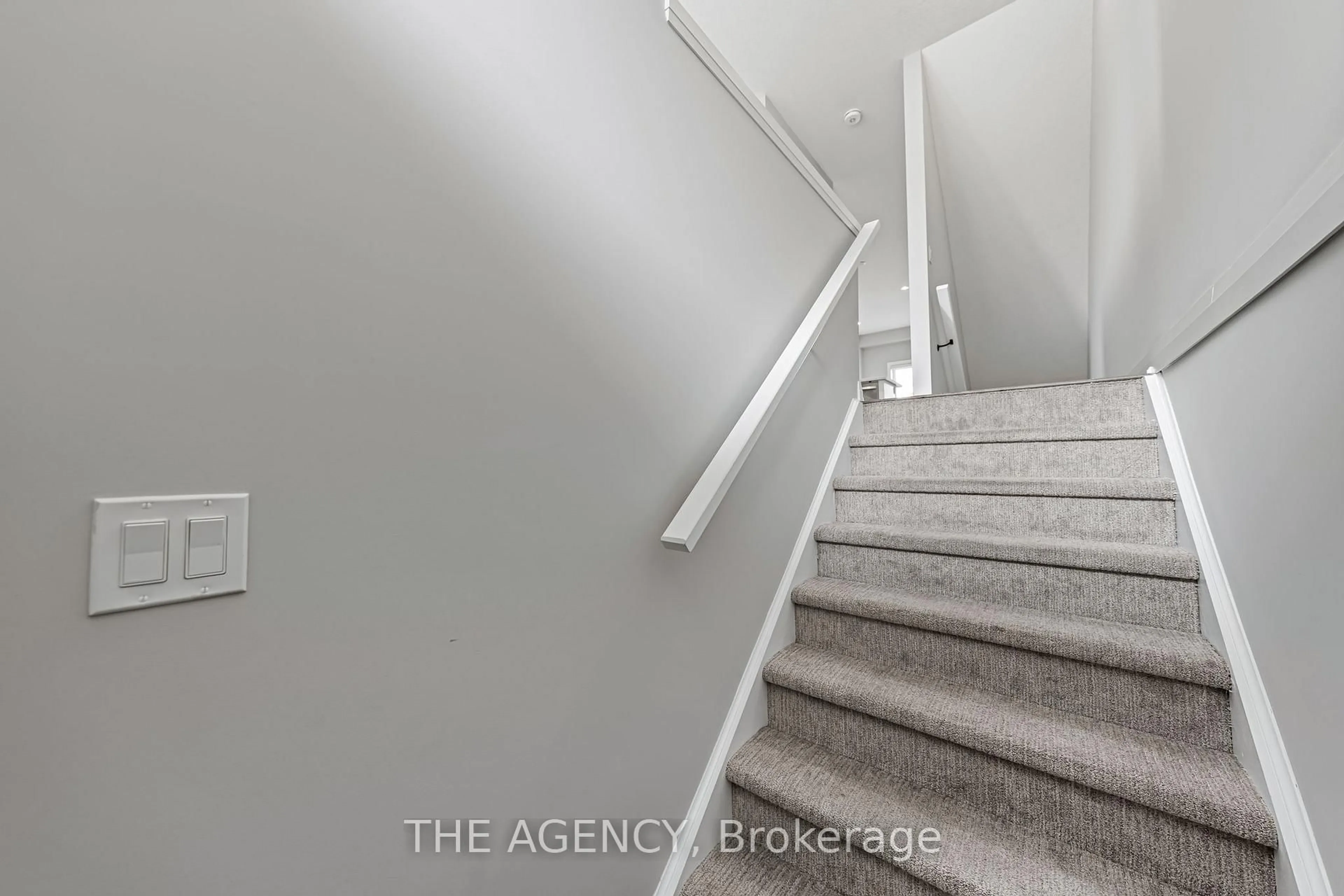 Unknown for 53 Aquarius Cres, Hamilton Ontario L0R 1P0