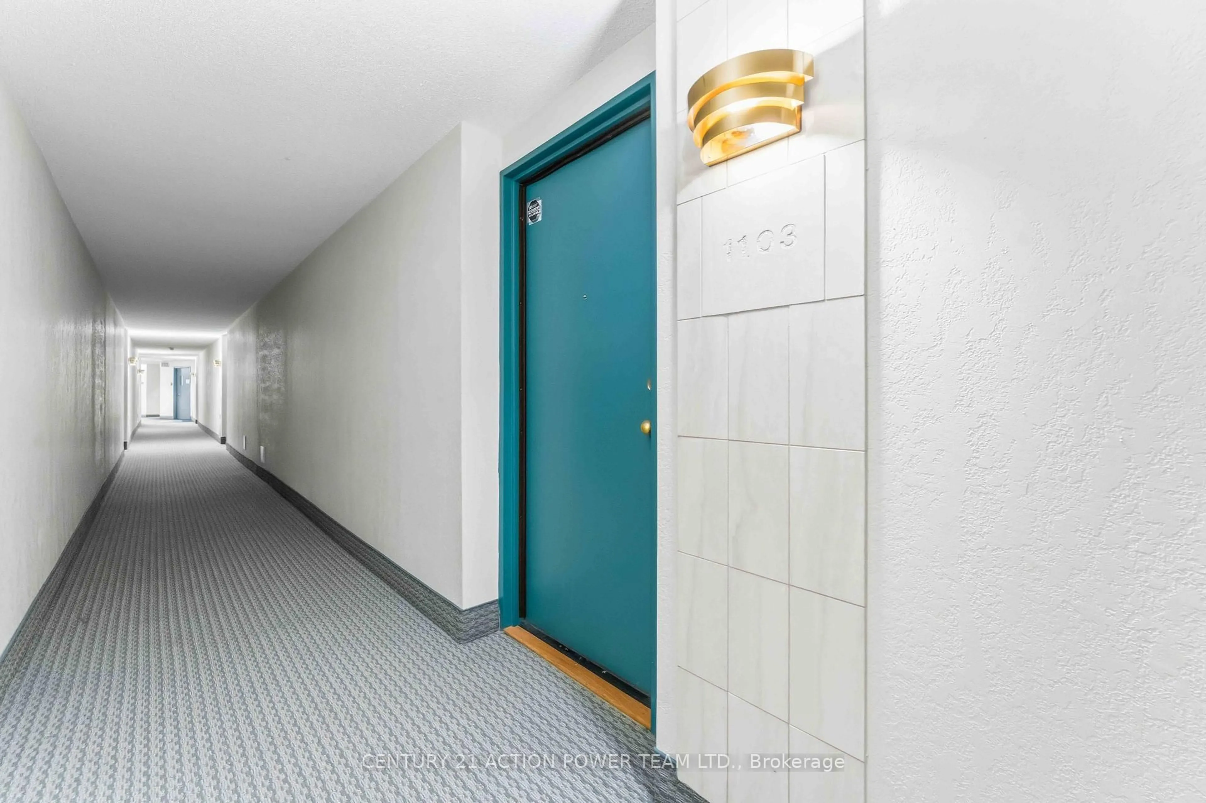 Indoor foyer for 1025 Grenon Ave #1103, Ottawa Ontario K2B 8S5