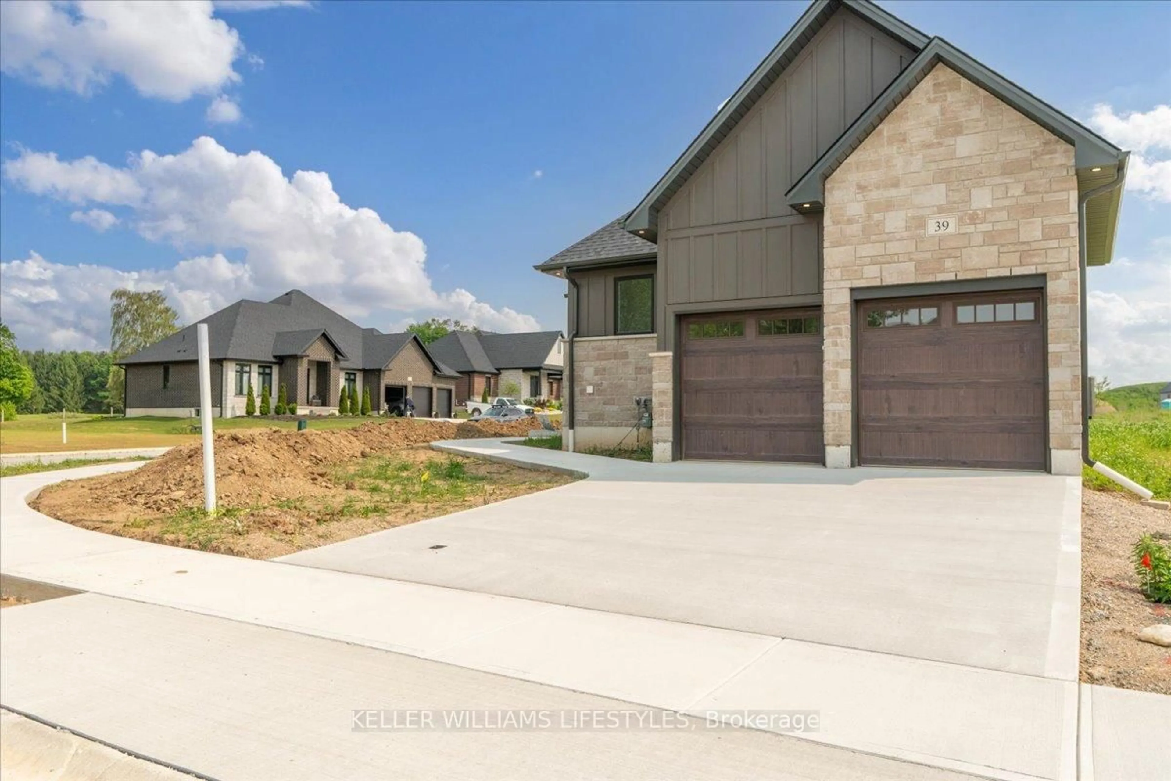 Home with brick exterior material, street for 39 EAST GLEN Dr, Lambton Shores Ontario N0M 1B0