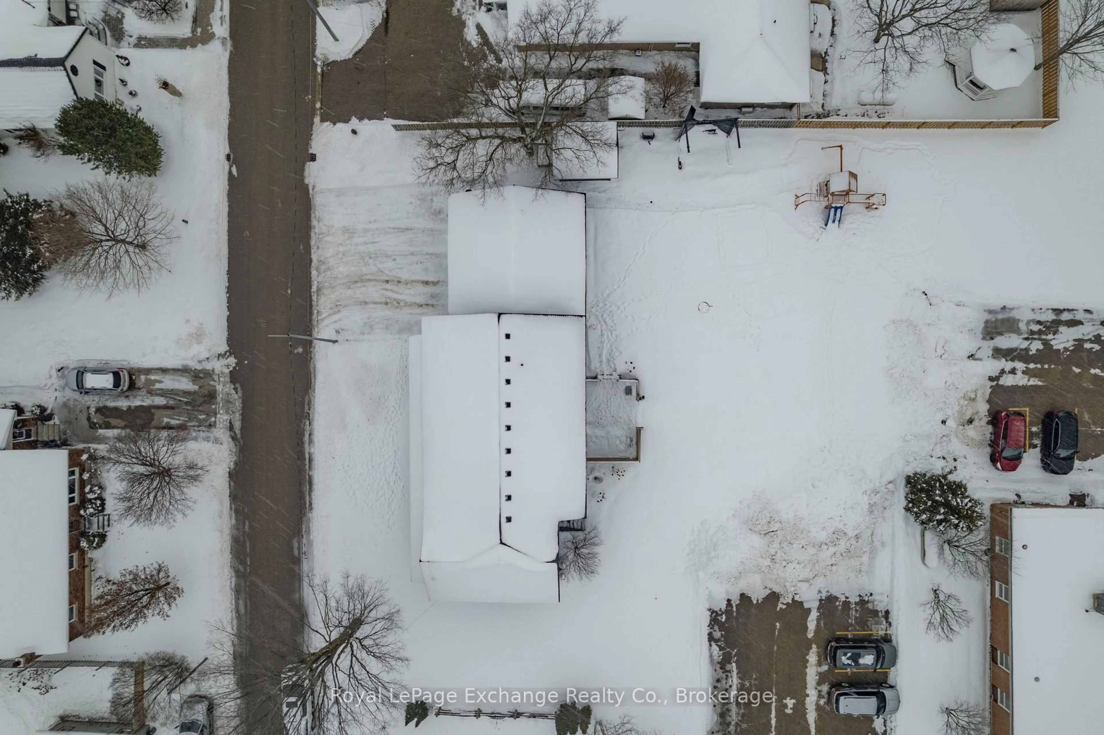 A pic from outside/outdoor area/front of a property/back of a property/a pic from drone, building for 482 Wolsley St, Huron-Kinloss Ontario N0G 2H0