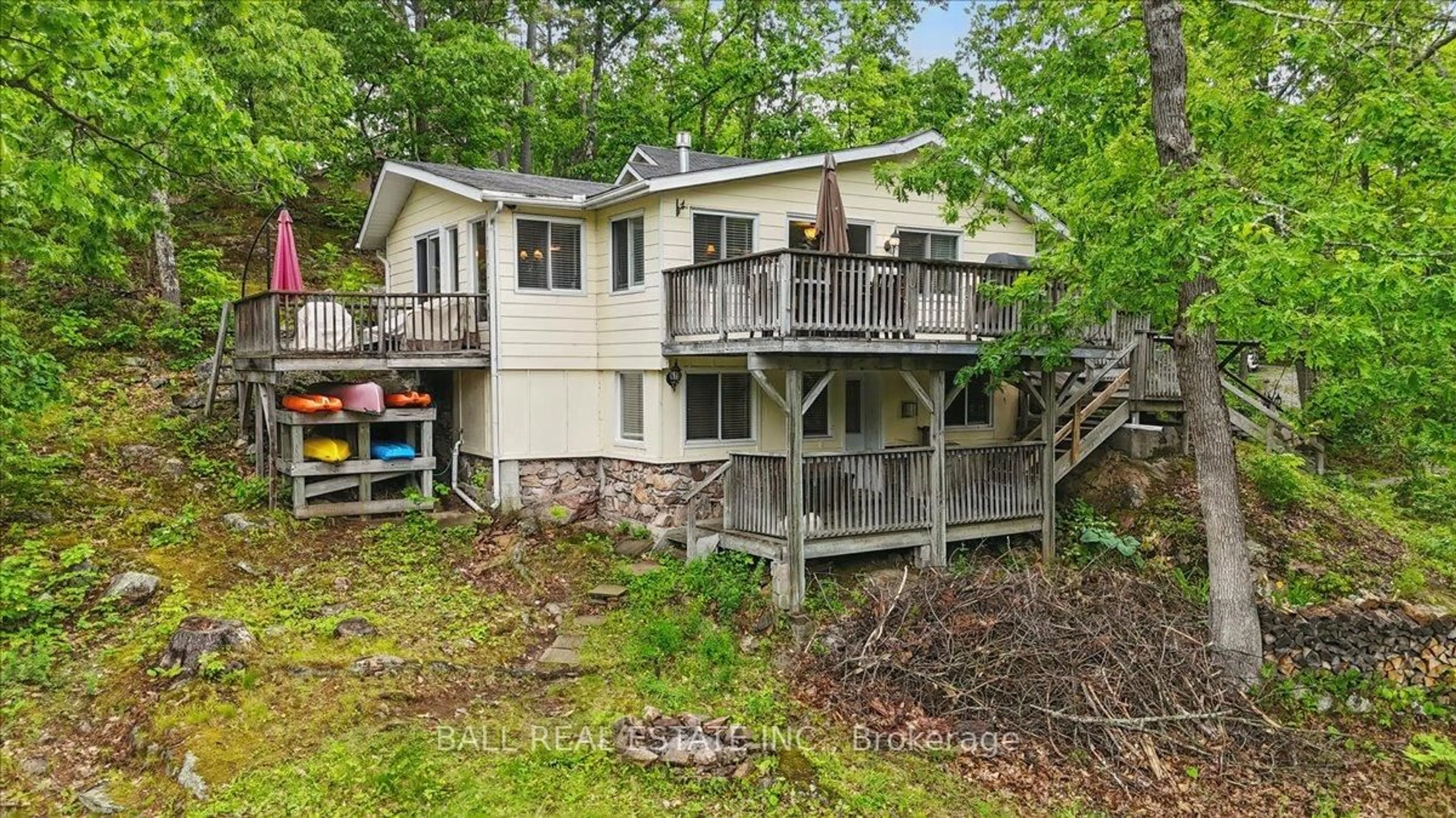 A pic from outside/outdoor area/front of a property/back of a property/a pic from drone, unknown for 3559 Harbour Point Lane, Selwyn Ontario K0L 2H0