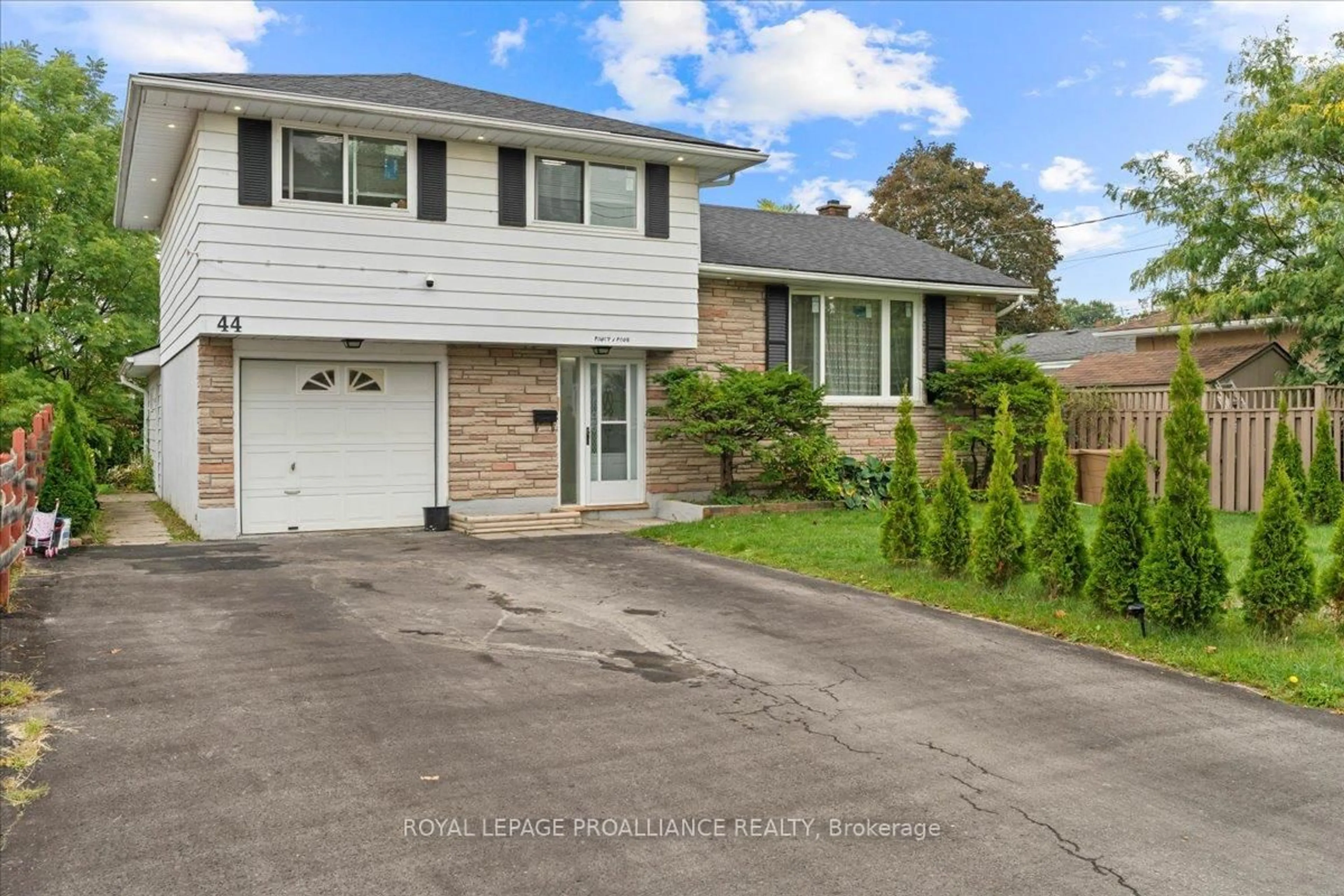 Unknown for 44 Meadowvale Ave, Belleville Ontario K8N 2L6