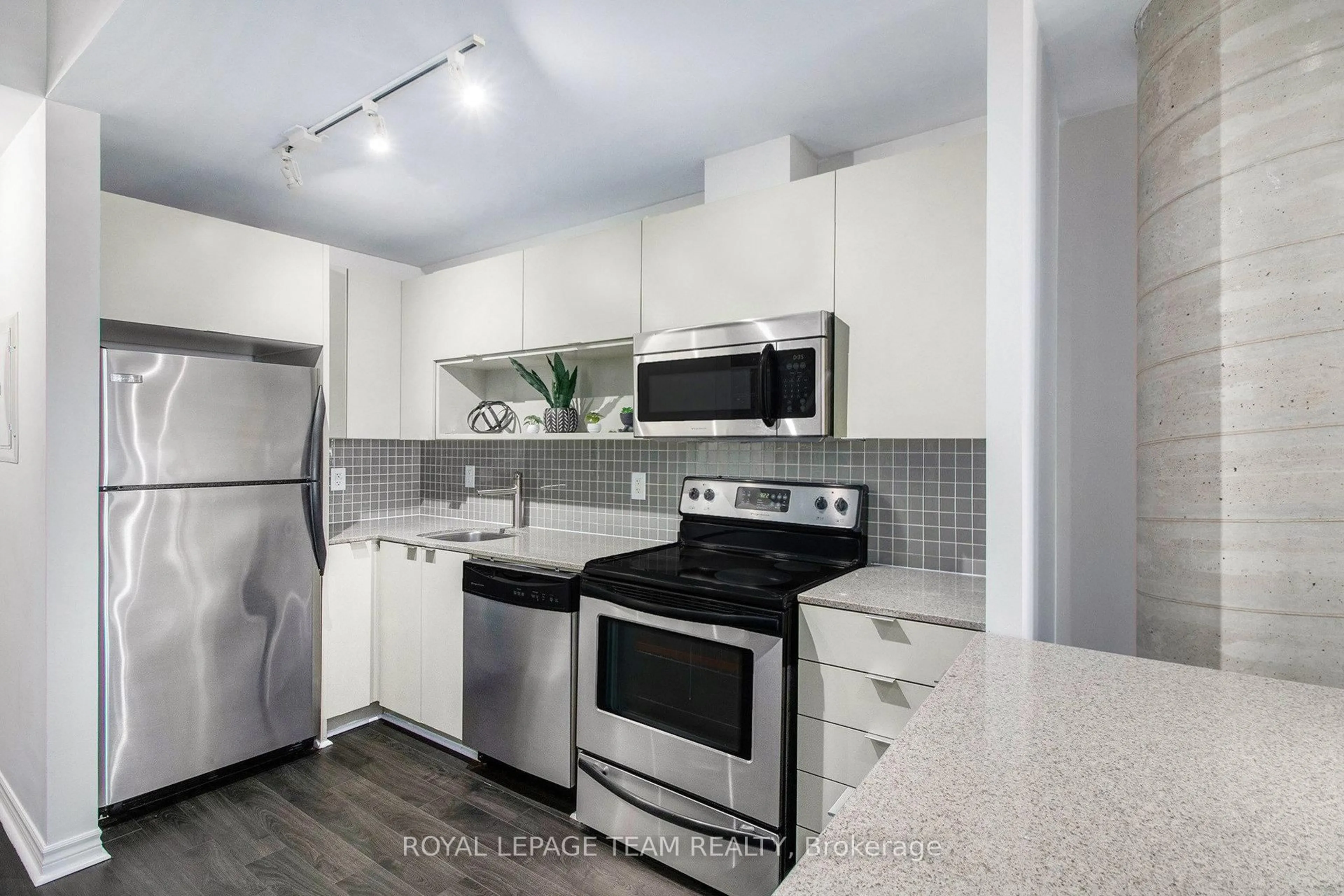 Standard kitchen, unknown for 324 Laurier Ave #2208, Ottawa Ontario K1N 6P6