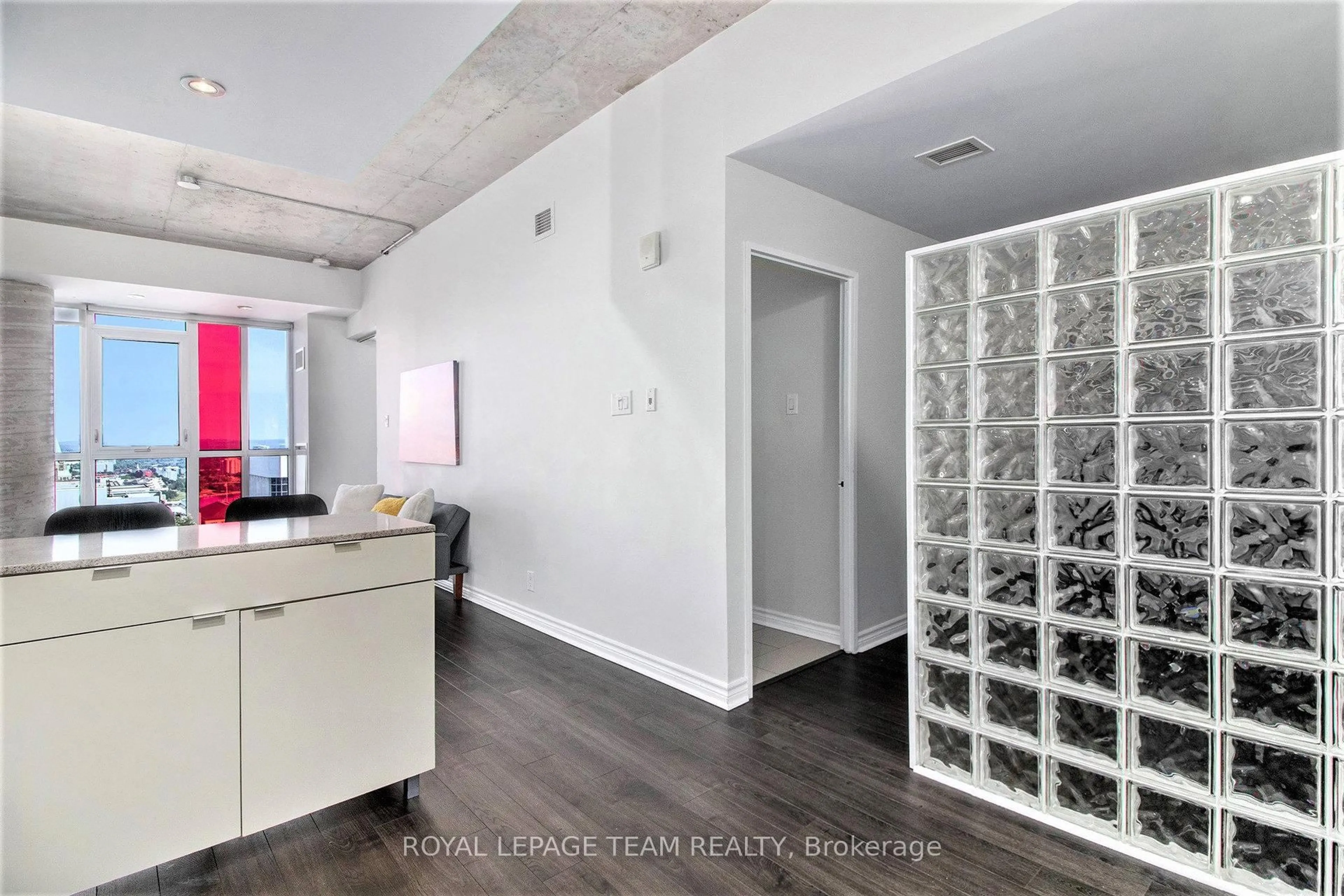 Unknown for 324 Laurier Ave #2208, Ottawa Ontario K1N 6P6