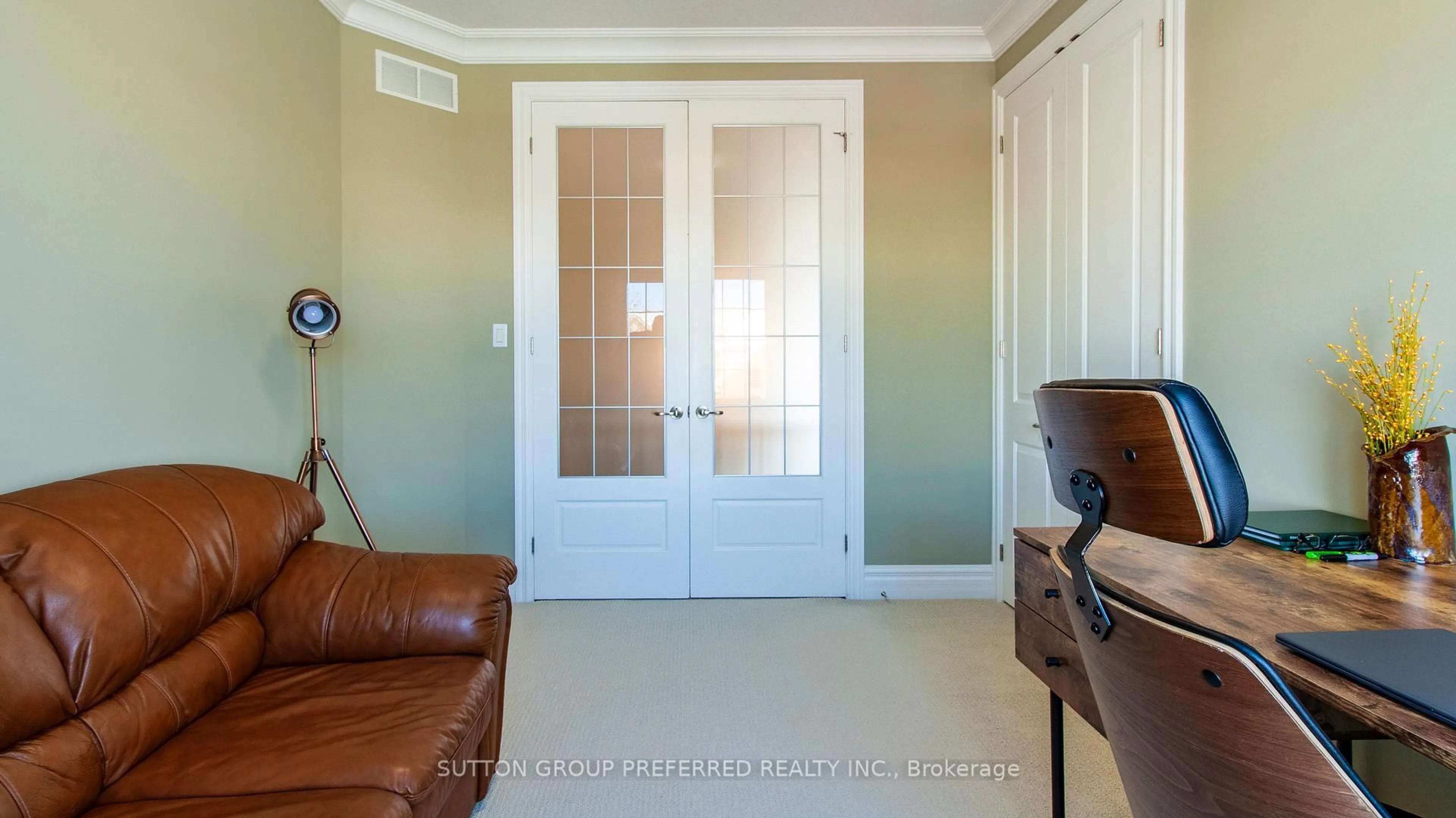 Indoor entryway for 369 Skyline Ave, London North Ontario N5X 0A5