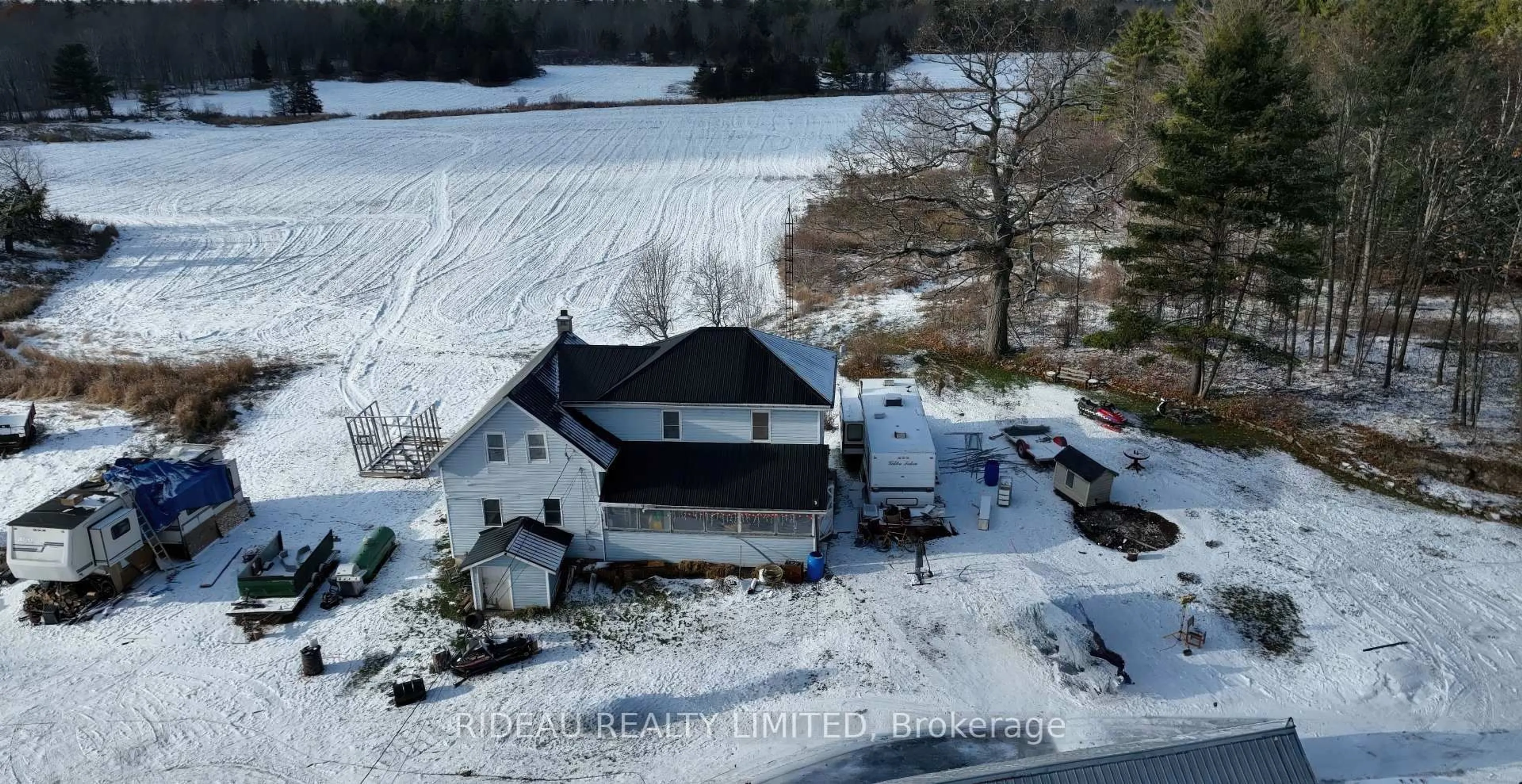 A pic from outside/outdoor area/front of a property/back of a property/a pic from drone, unknown for 1262 Highway 15 Highway, Rideau Lakes Ontario K0G 1E0