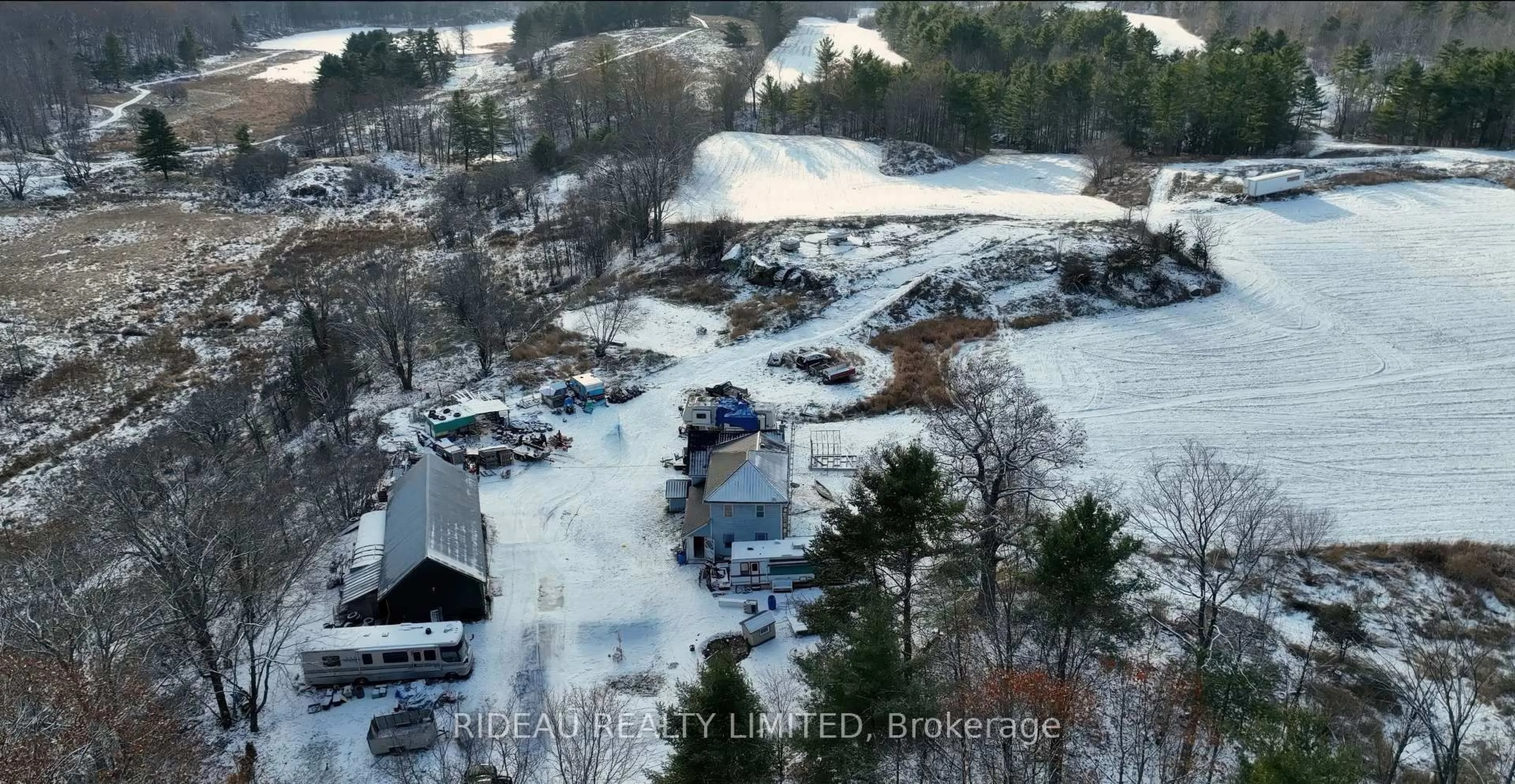 A pic from outside/outdoor area/front of a property/back of a property/a pic from drone, unknown for 1262 Highway 15 Highway, Rideau Lakes Ontario K0G 1E0