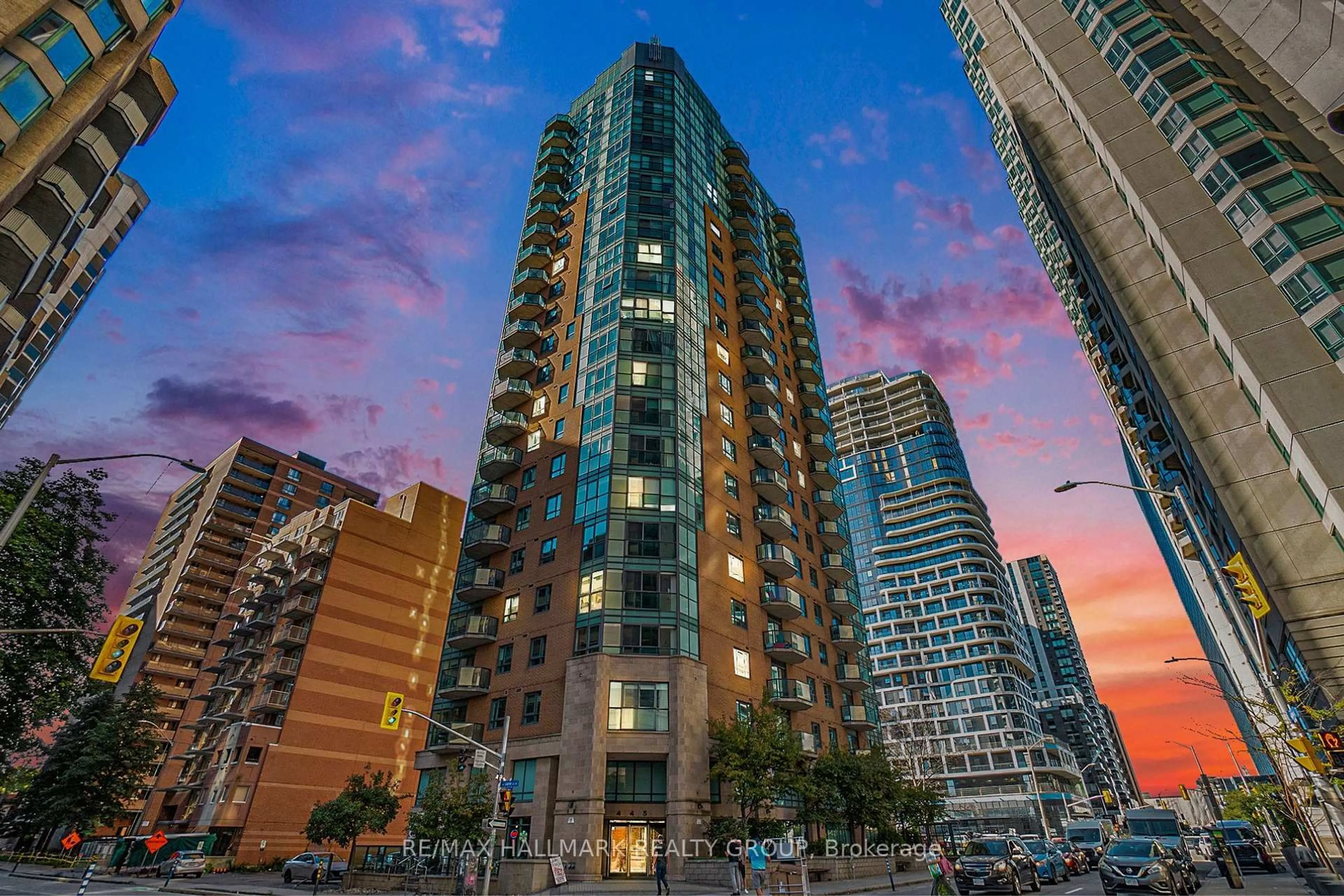 Patio, city buildings view from balcony for 445 Laurier Ave #1601, Ottawa Ontario K1N 6R4