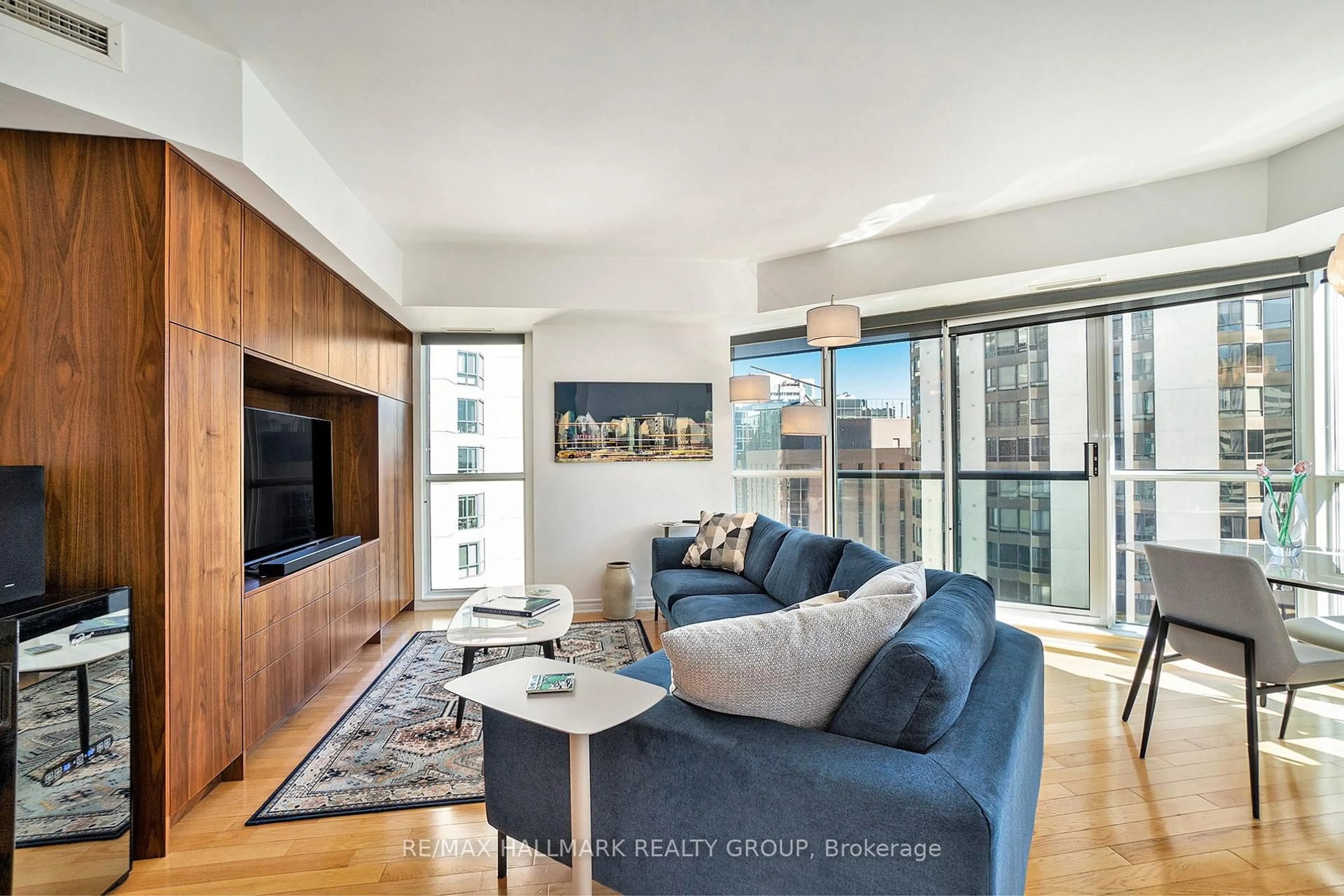 Living room with furniture, unknown for 445 Laurier Ave #1601, Ottawa Ontario K1N 6R4