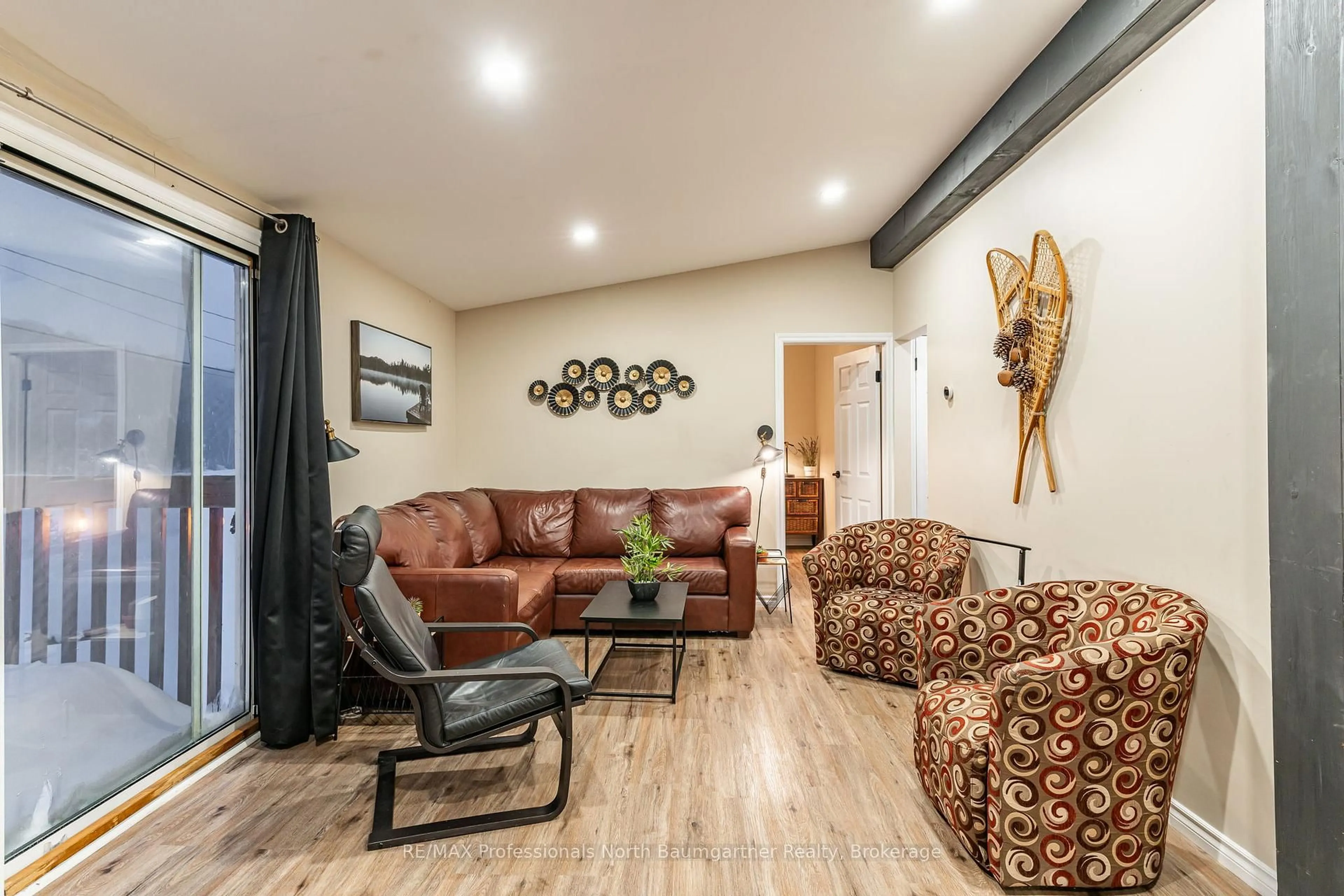 Living room with furniture, unknown for 18830 Hwy 35, Algonquin Highlands Ontario K0M 1J2