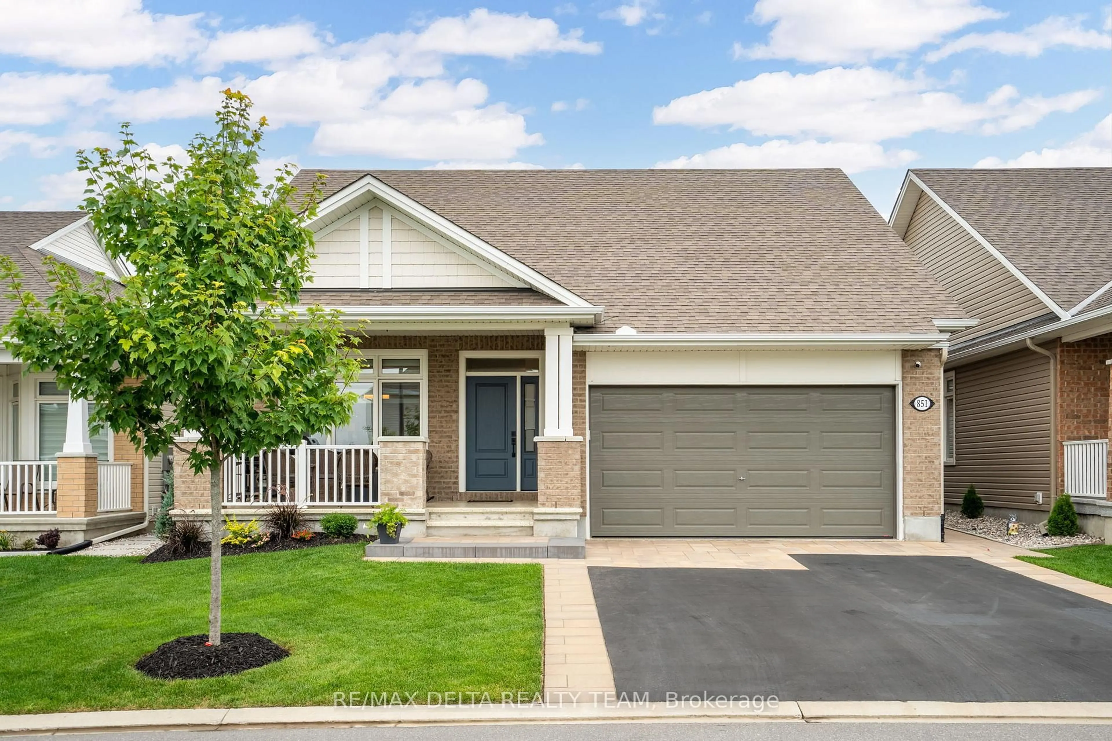 Home with vinyl exterior material, street for 851 TEWIN Circ, Ottawa Ontario K4A 3N6