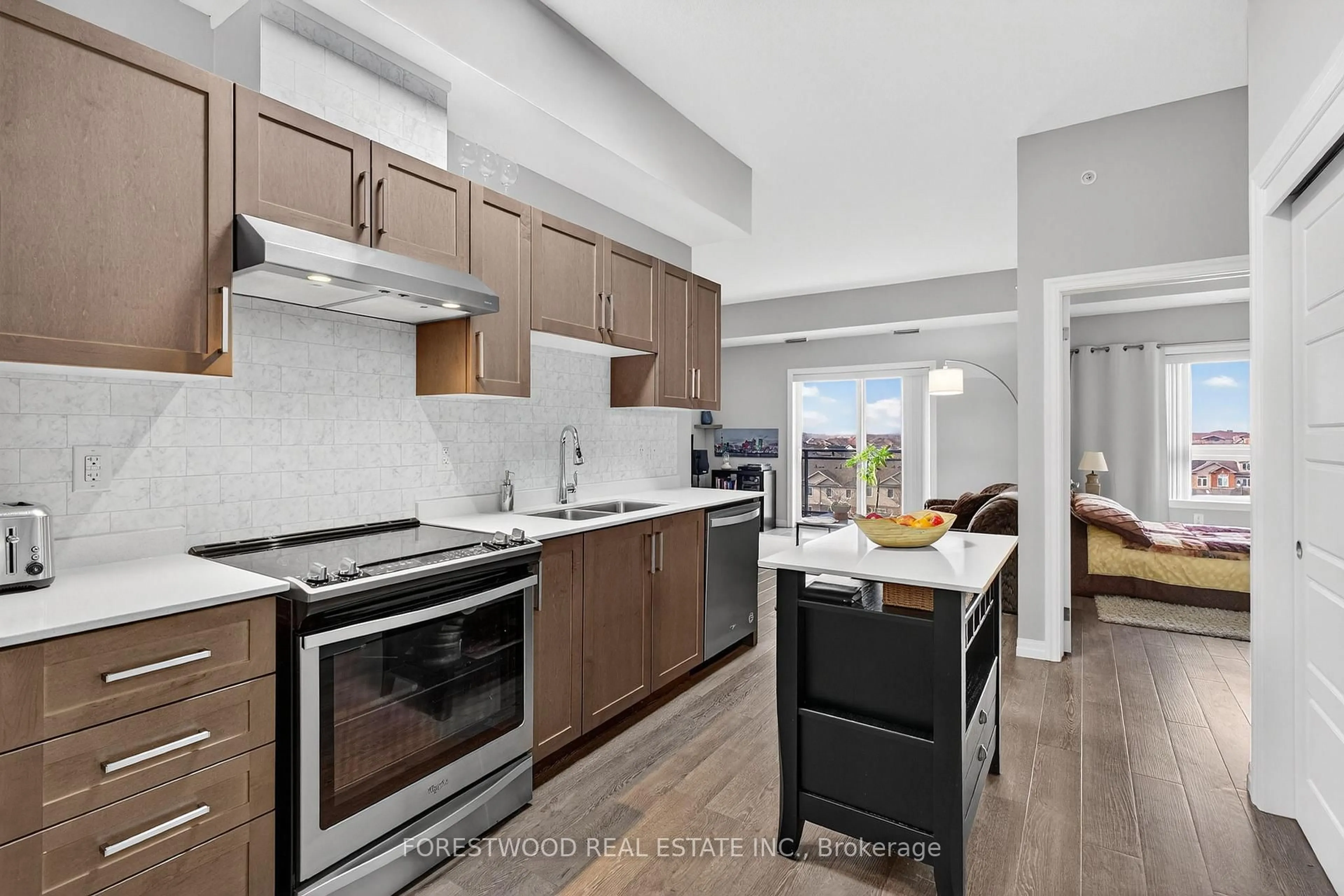 Open concept kitchen, unknown for 35 Kingsbury Sq #425, Guelph Ontario N1L 0J4