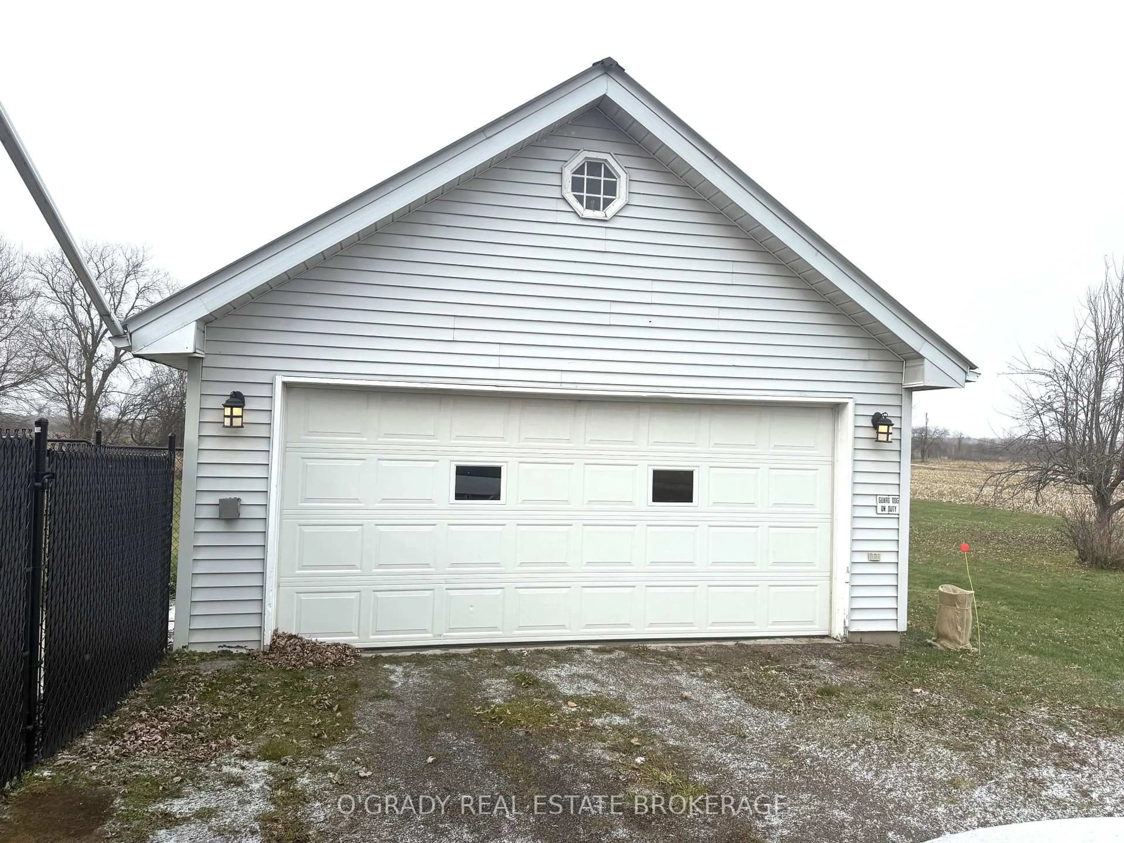 Indoor garage for 4472 Lords Mills Rd, Augusta Ontario K0E 1T0