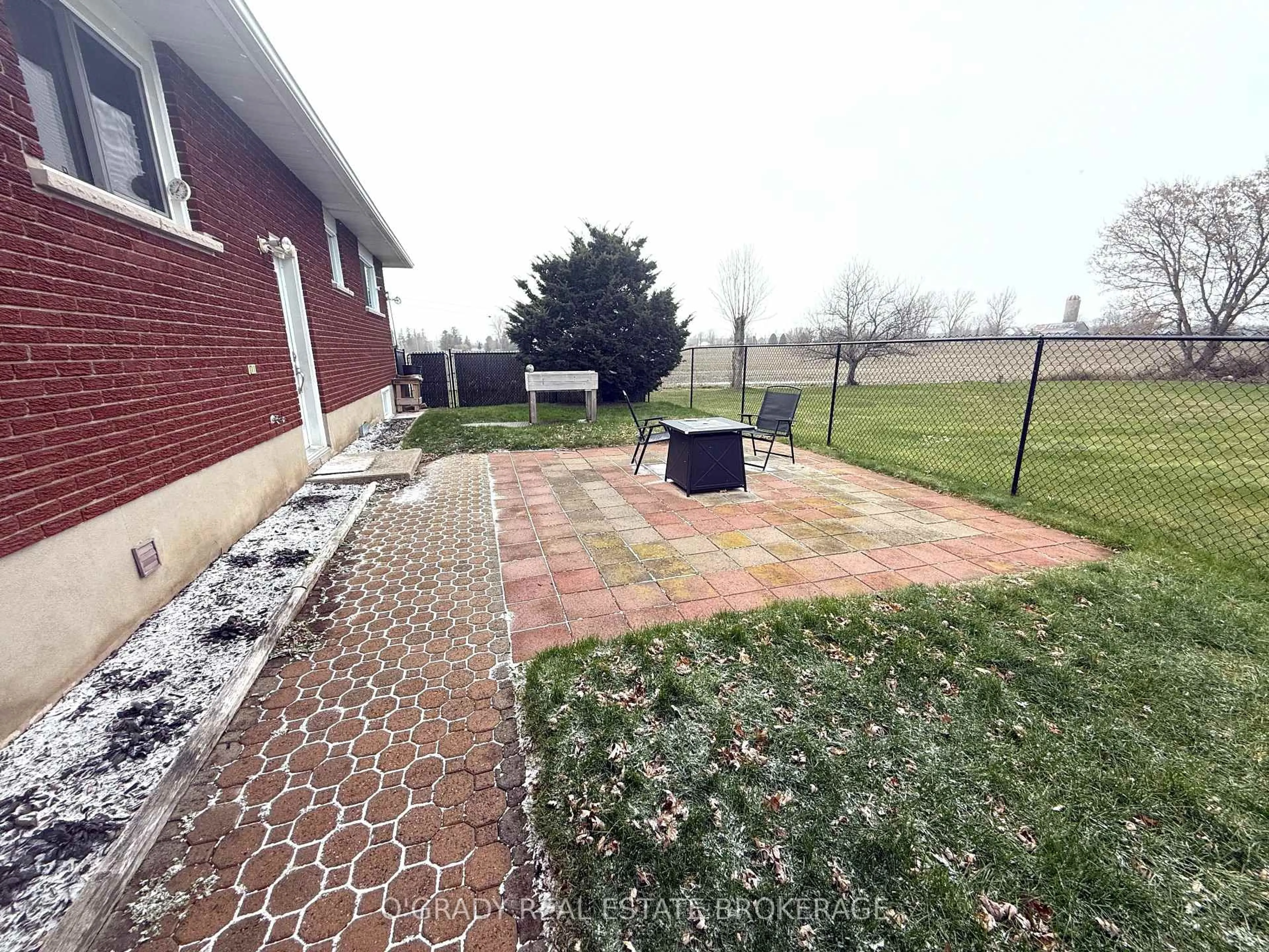 Patio, street for 4472 Lords Mills Rd, Augusta Ontario K0E 1T0