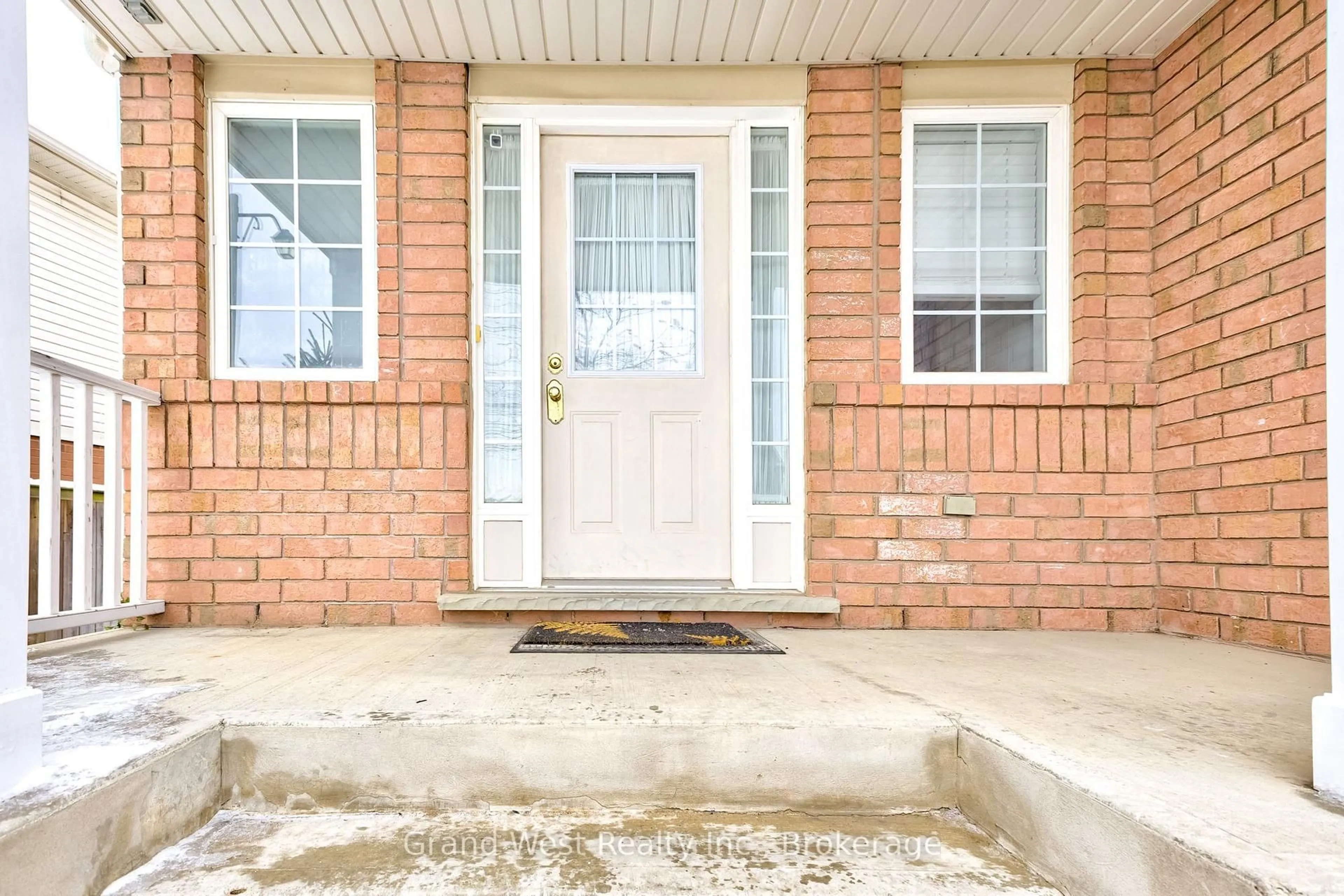 Indoor entryway for 57 Garth Massey Dr, Cambridge Ontario N1T 2G9
