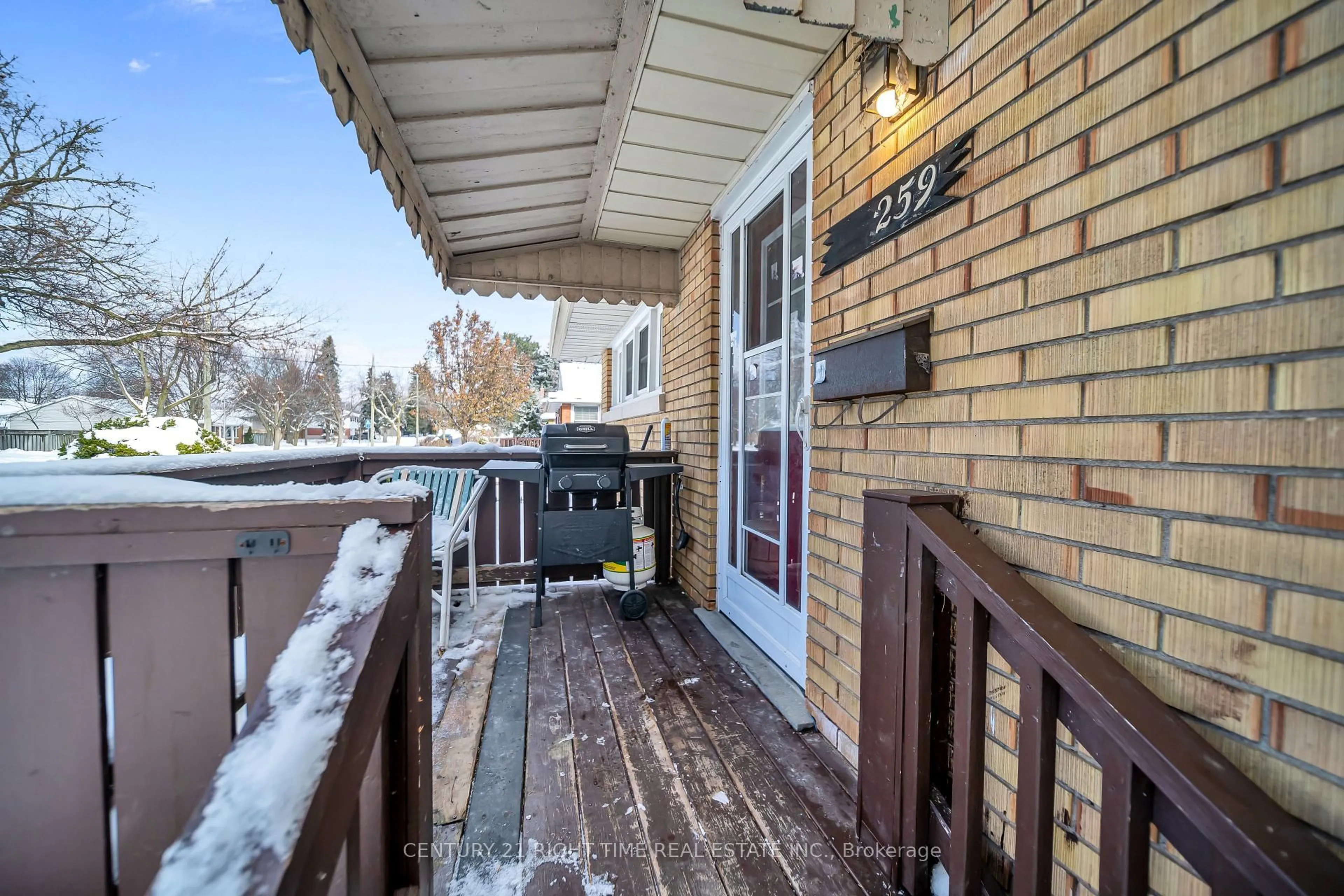 Patio, street for 259 Franklin St, Kitchener Ontario N2C 1R9