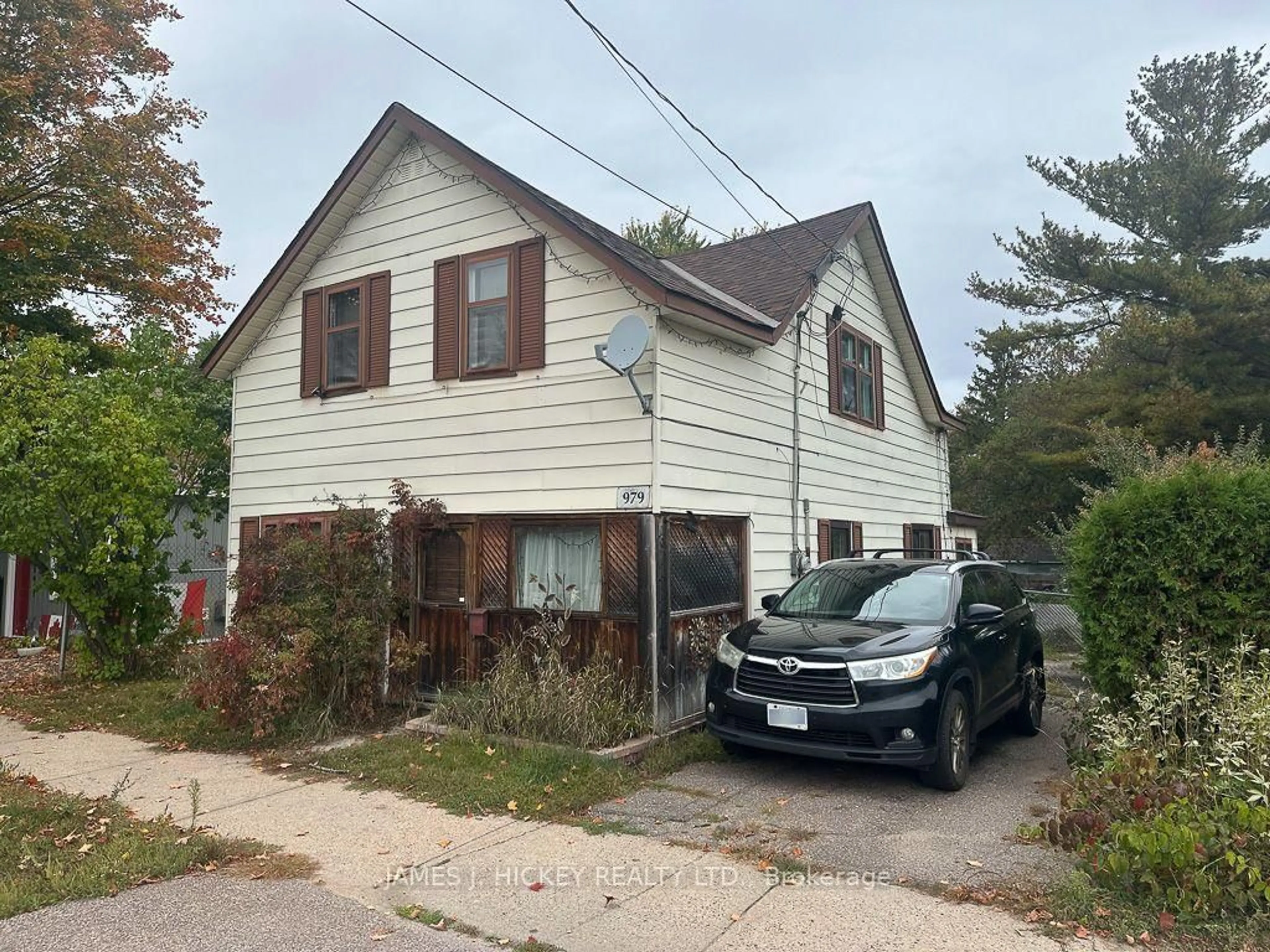 Unknown for 979 Lea St, Pembroke Ontario K8A 6H9