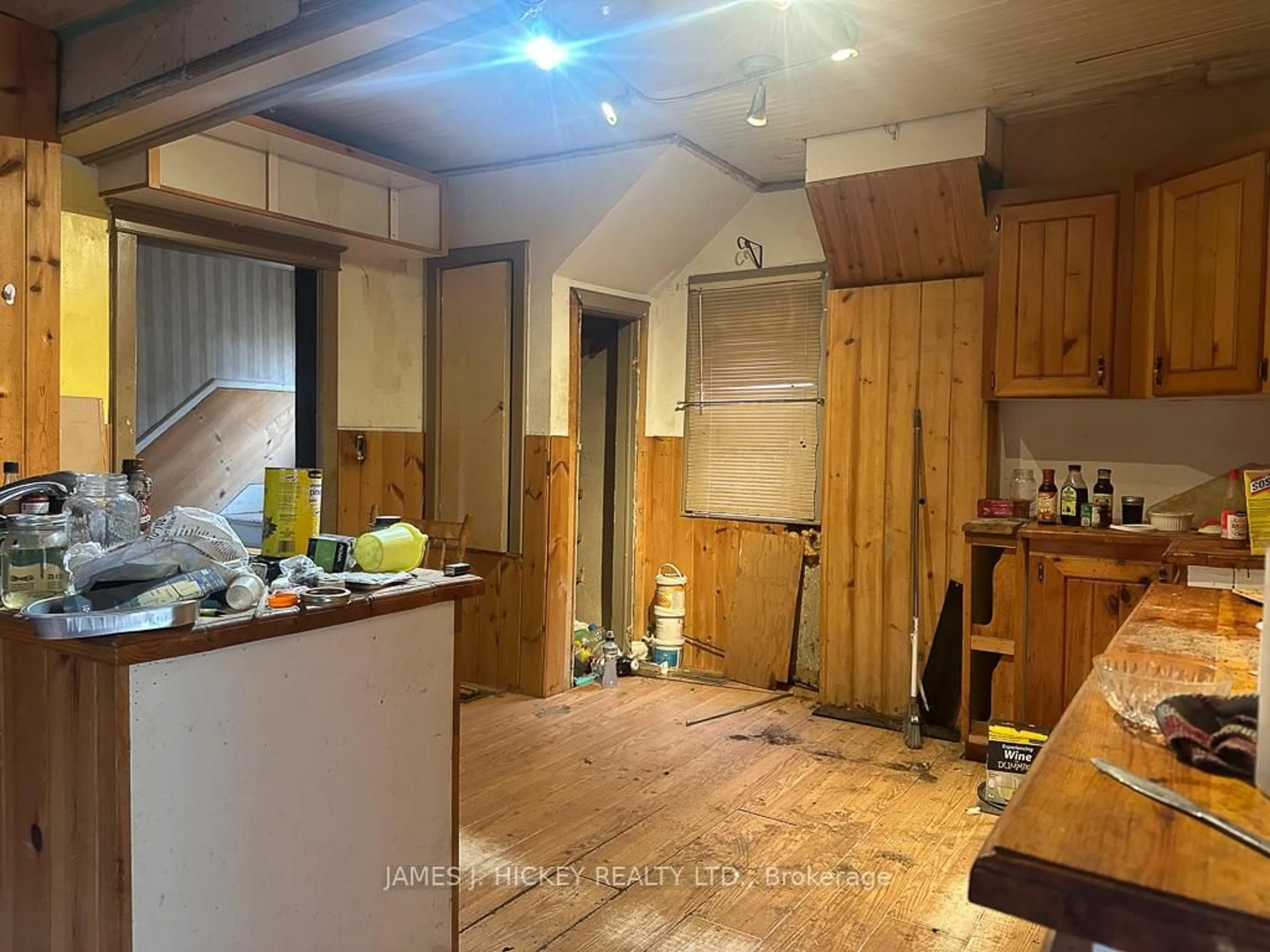 Unknown for 979 Lea St, Pembroke Ontario K8A 6H9