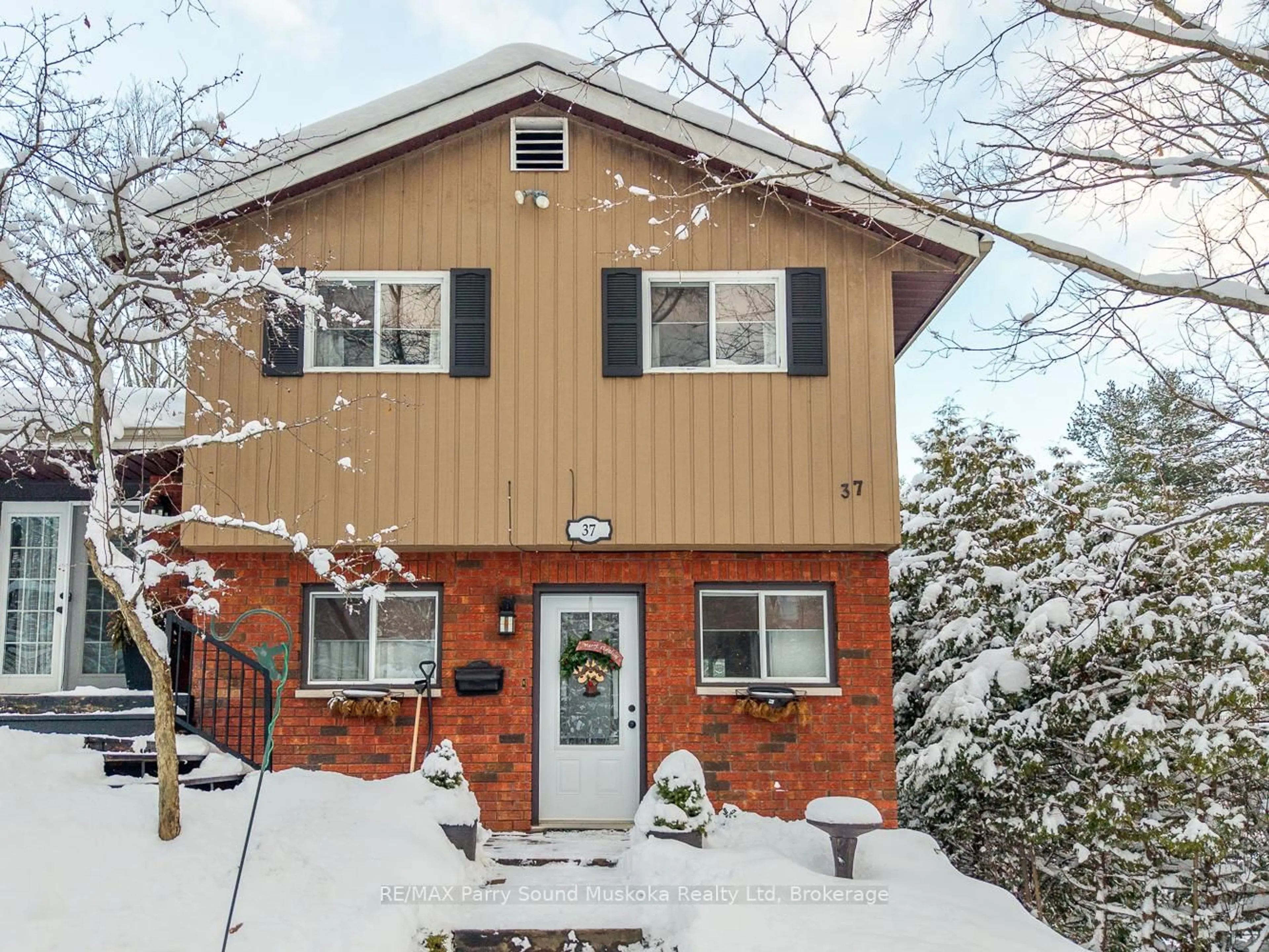 Home with brick exterior material, street for 37 Louisa St, Parry Sound Ontario P2A 2V7