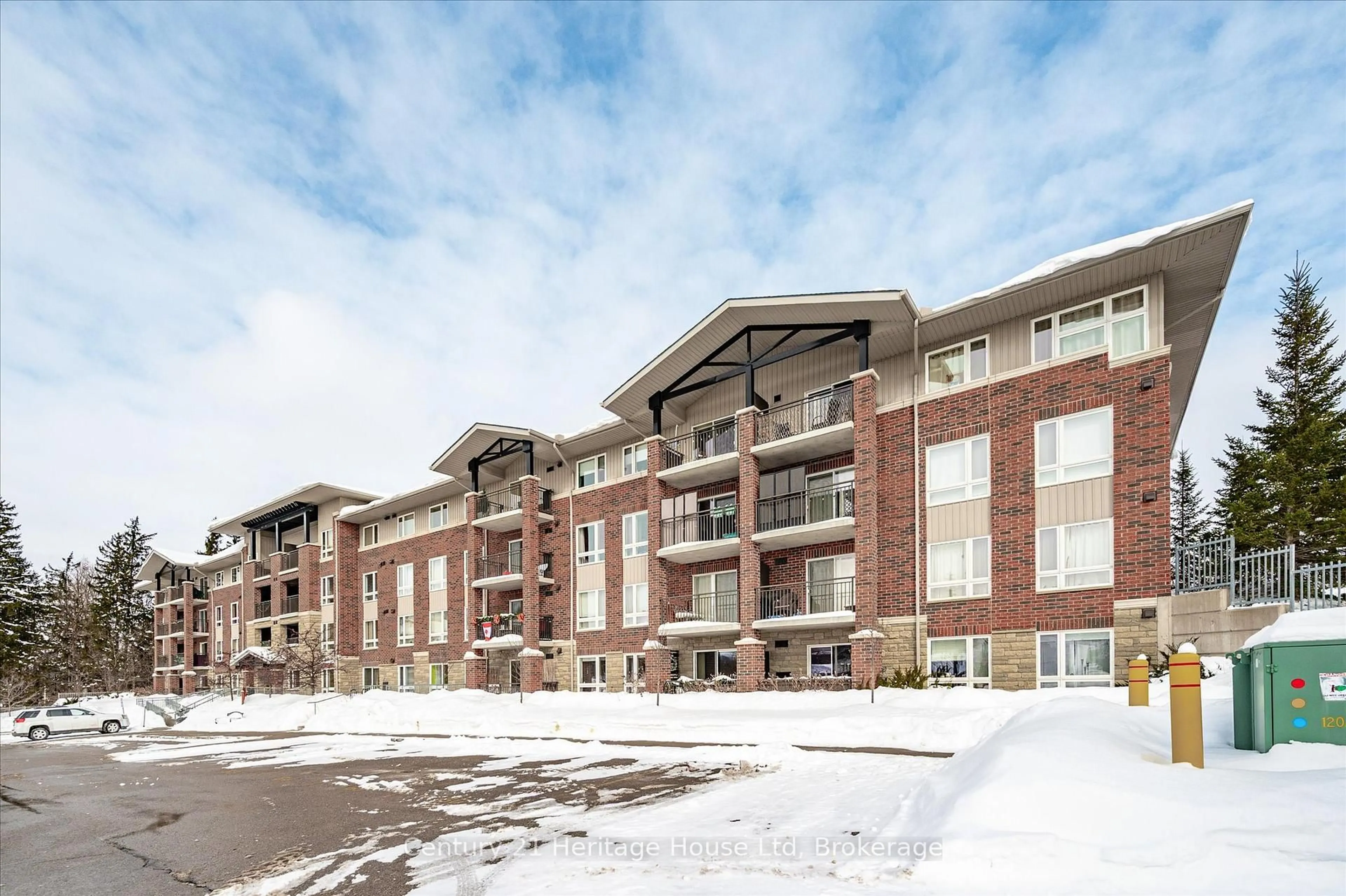 Unknown for 645 St David St #106, Centre Wellington Ontario N1M 0A9