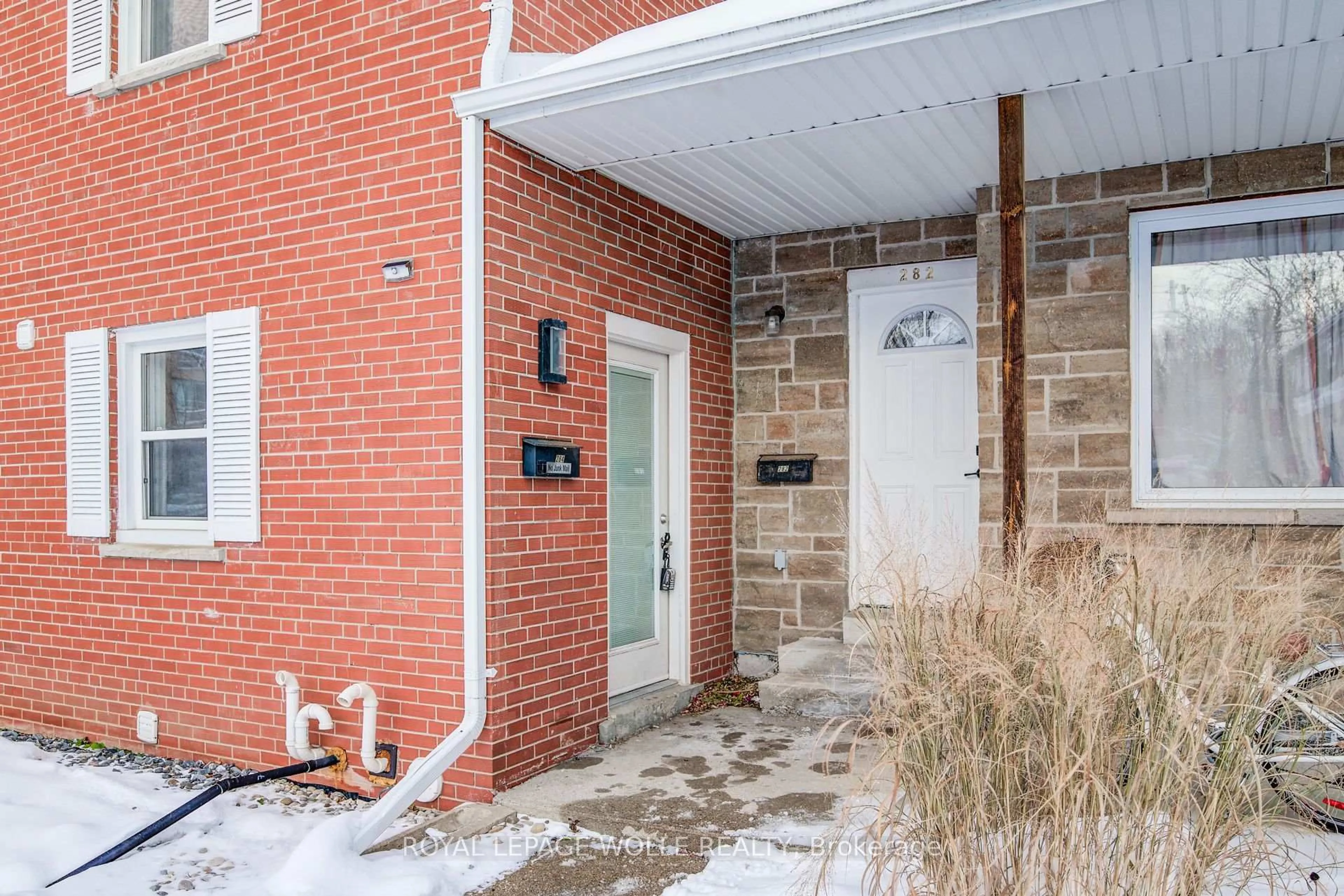 Unknown for 284 Westcourt Pl, Waterloo Ontario N2L 2R7