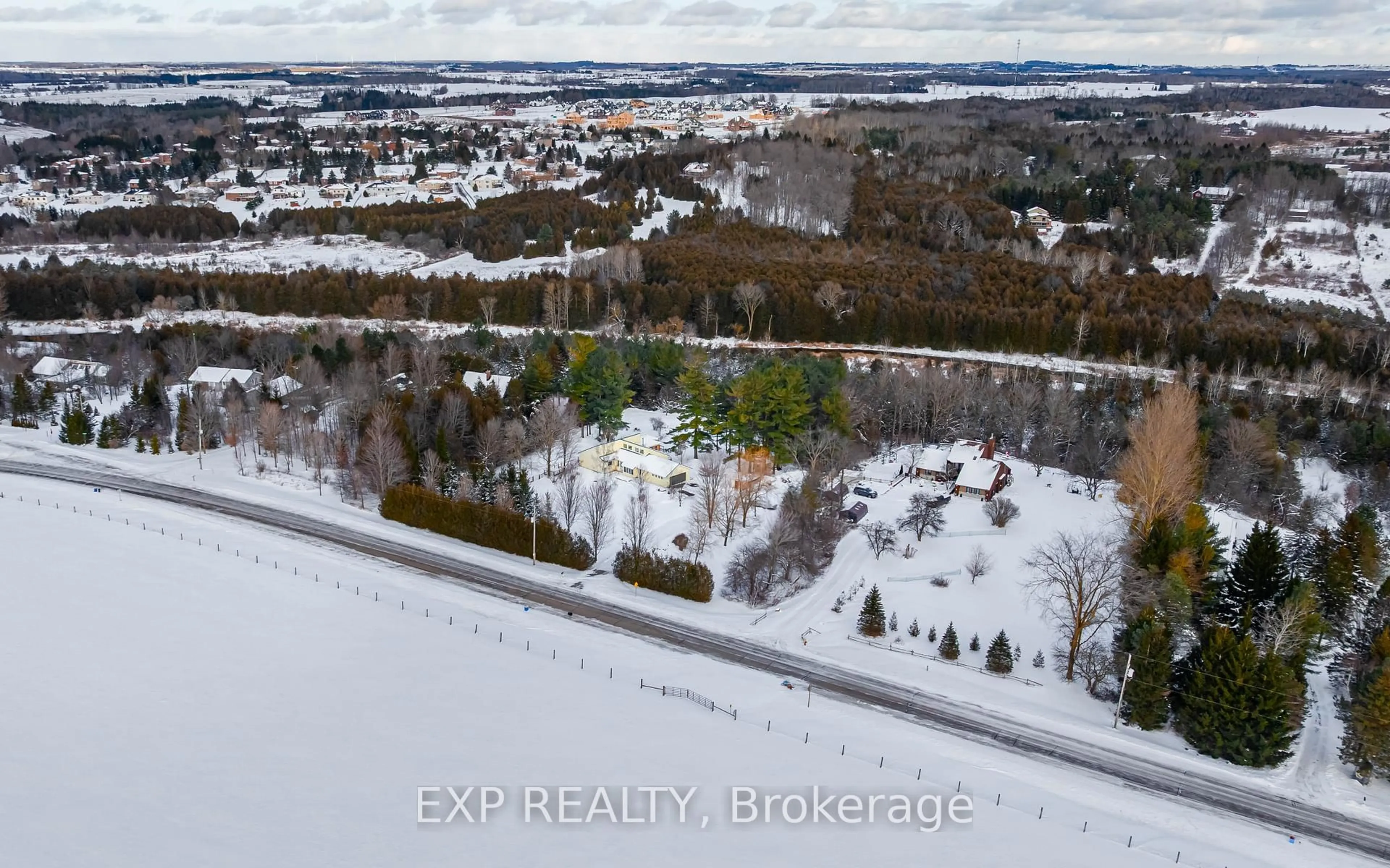 A pic from outside/outdoor area/front of a property/back of a property/a pic from drone, street for 213037 10th Line, Amaranth Ontario L9W 0G3