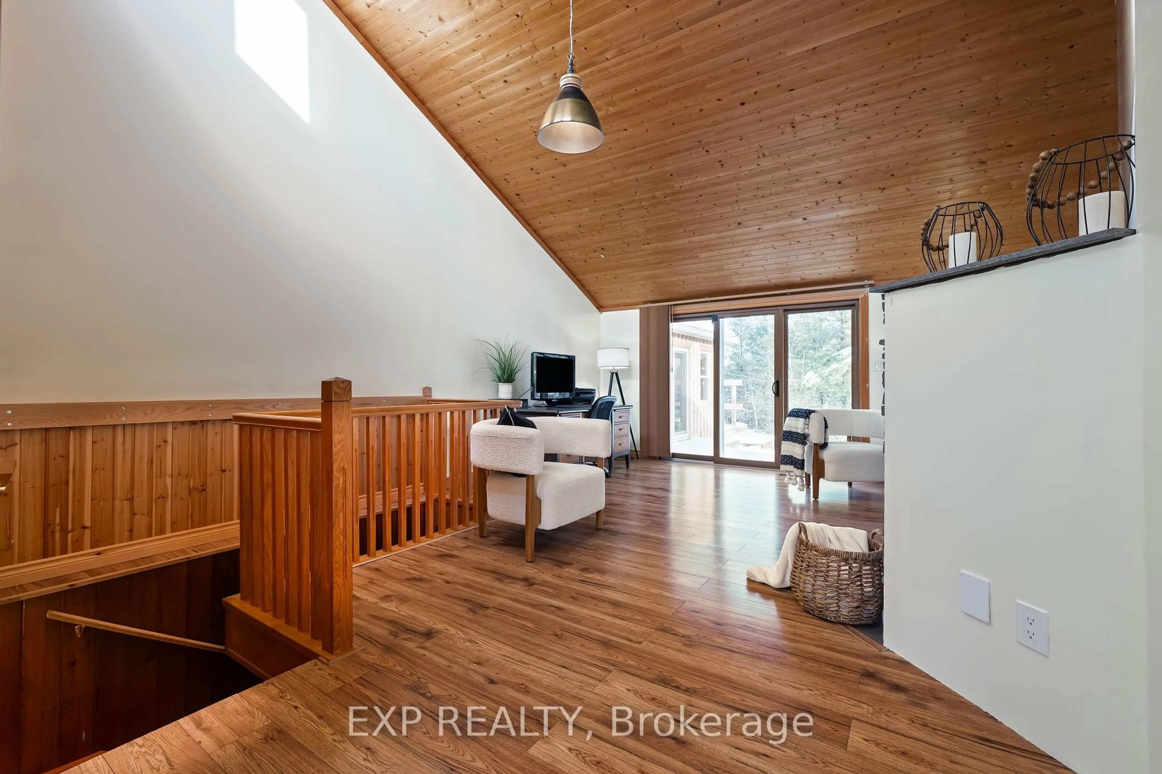 Indoor entryway for 213037 10th Line, Amaranth Ontario L9W 0G3
