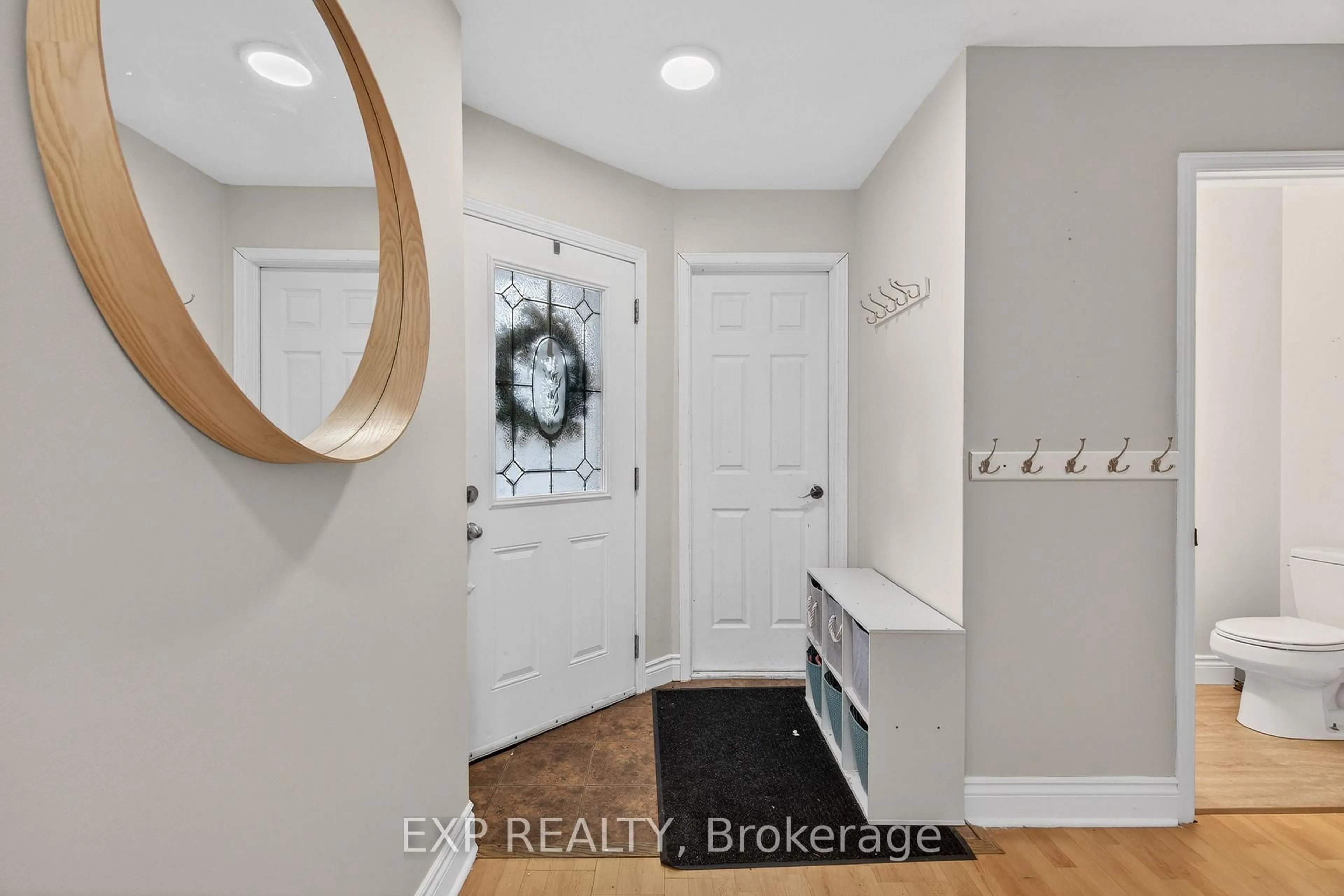Indoor entryway for 373 Ginger St, Greater Napanee Ontario K7R 3X9