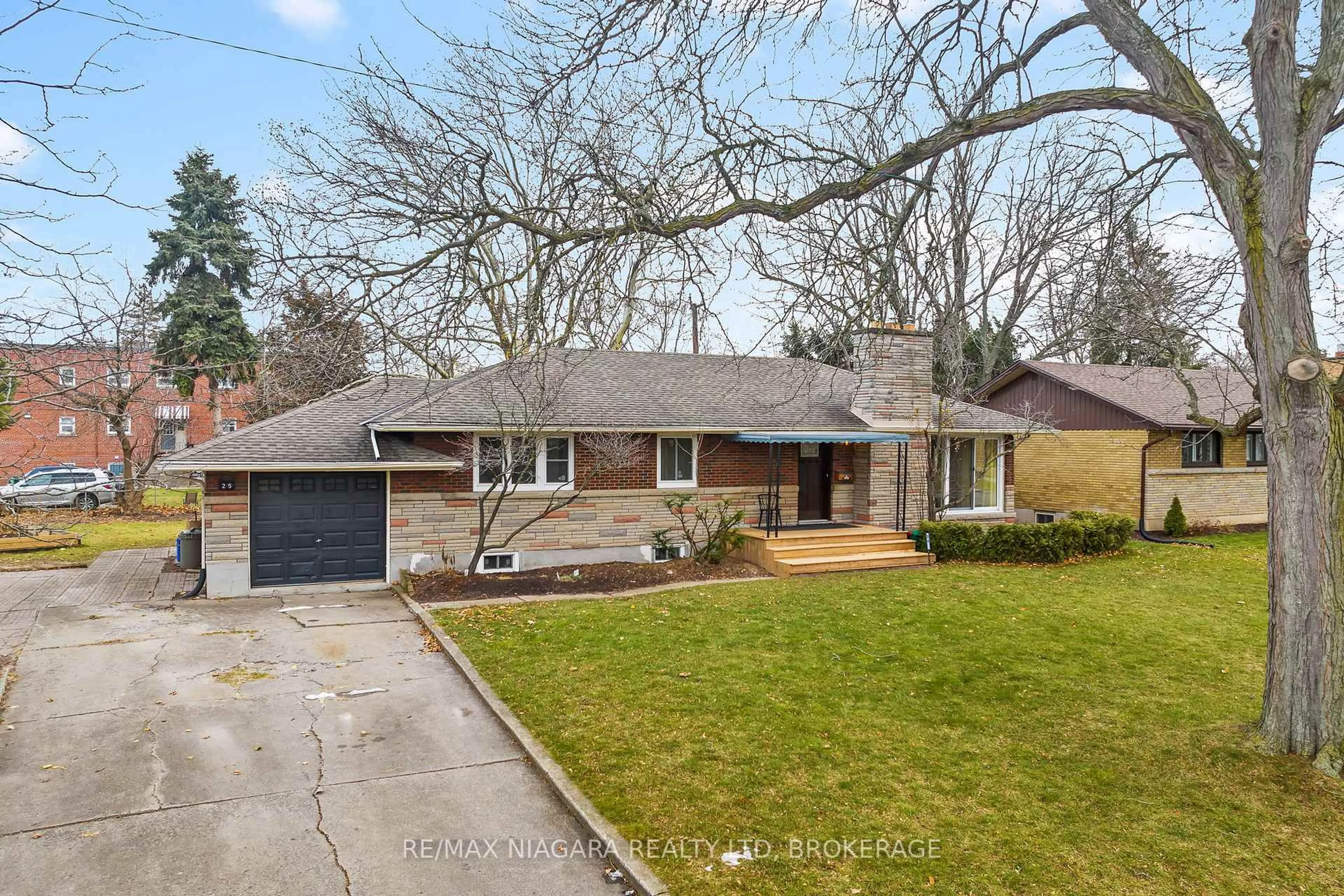 Home with brick exterior material, street for 25 Masterson Dr, St. Catharines Ontario L2T 3P2