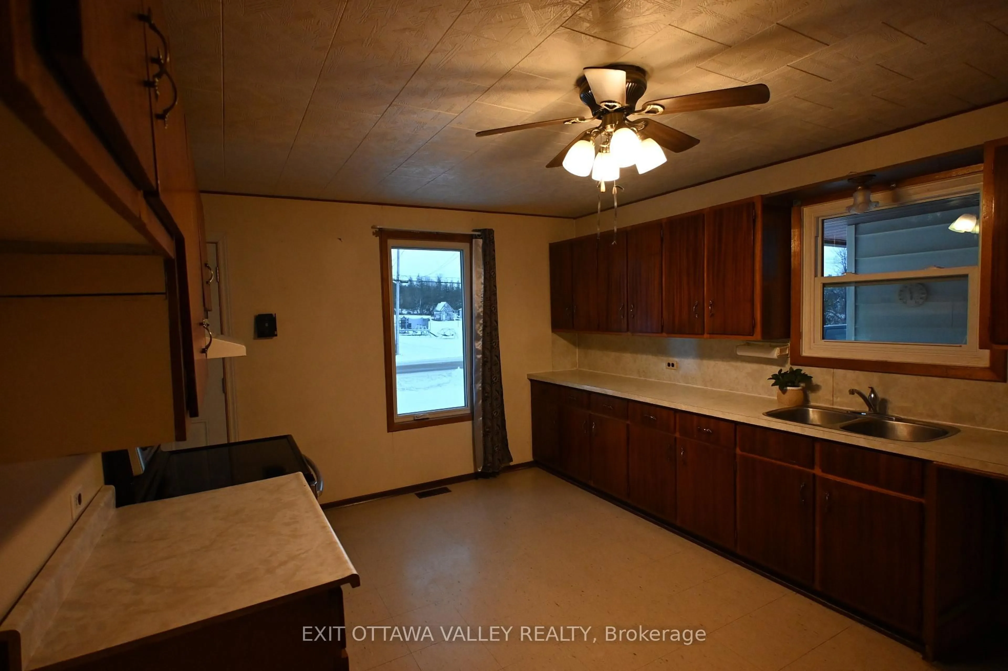 Standard kitchen, ceramic/tile floor for 2776 Fourth Chute Rd, Eganville Ontario K0J 1T0