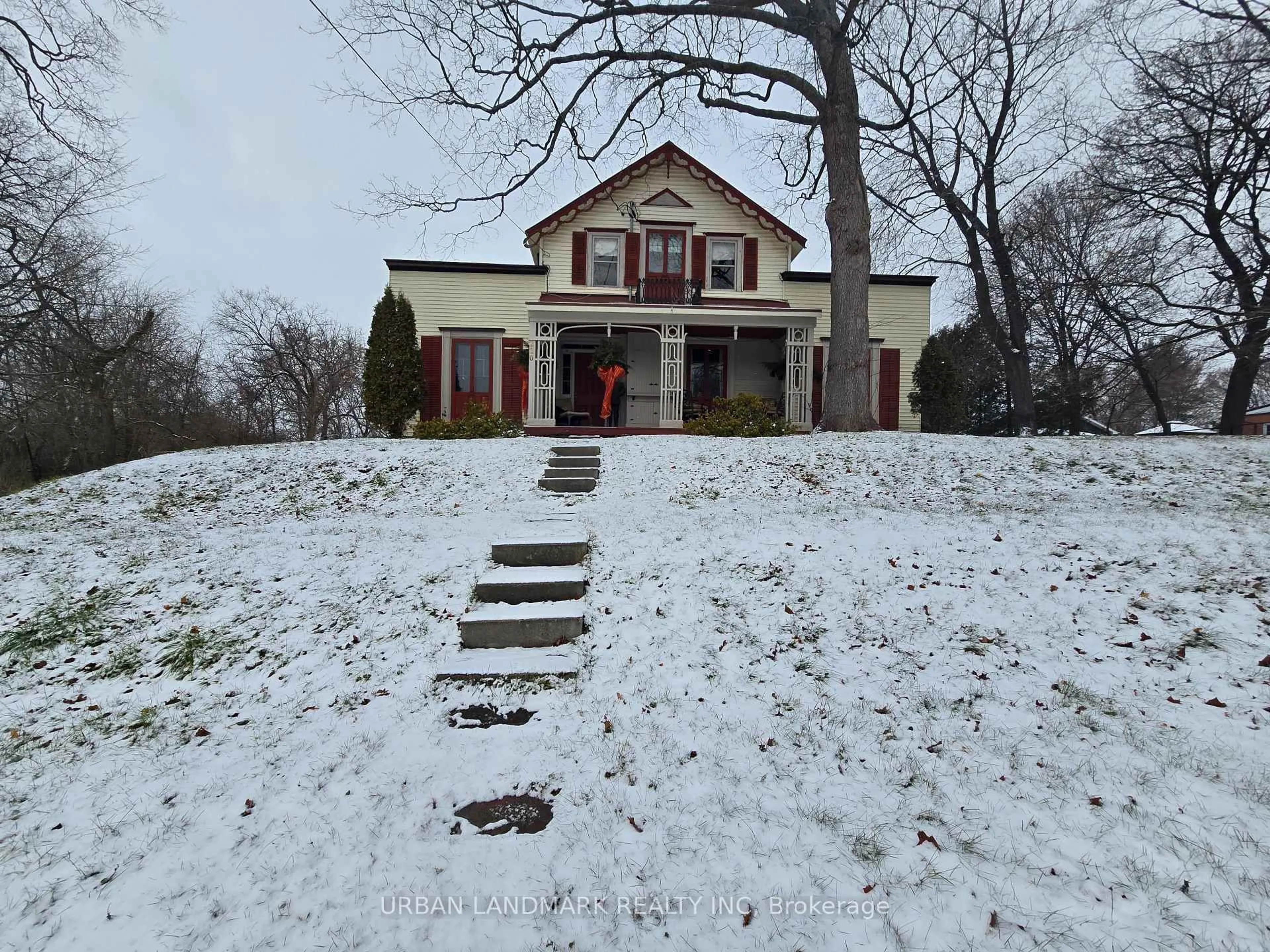 A pic from outside/outdoor area/front of a property/back of a property/a pic from drone, building for 210 St Lawrence St, Madoc Ontario K0K 2K0