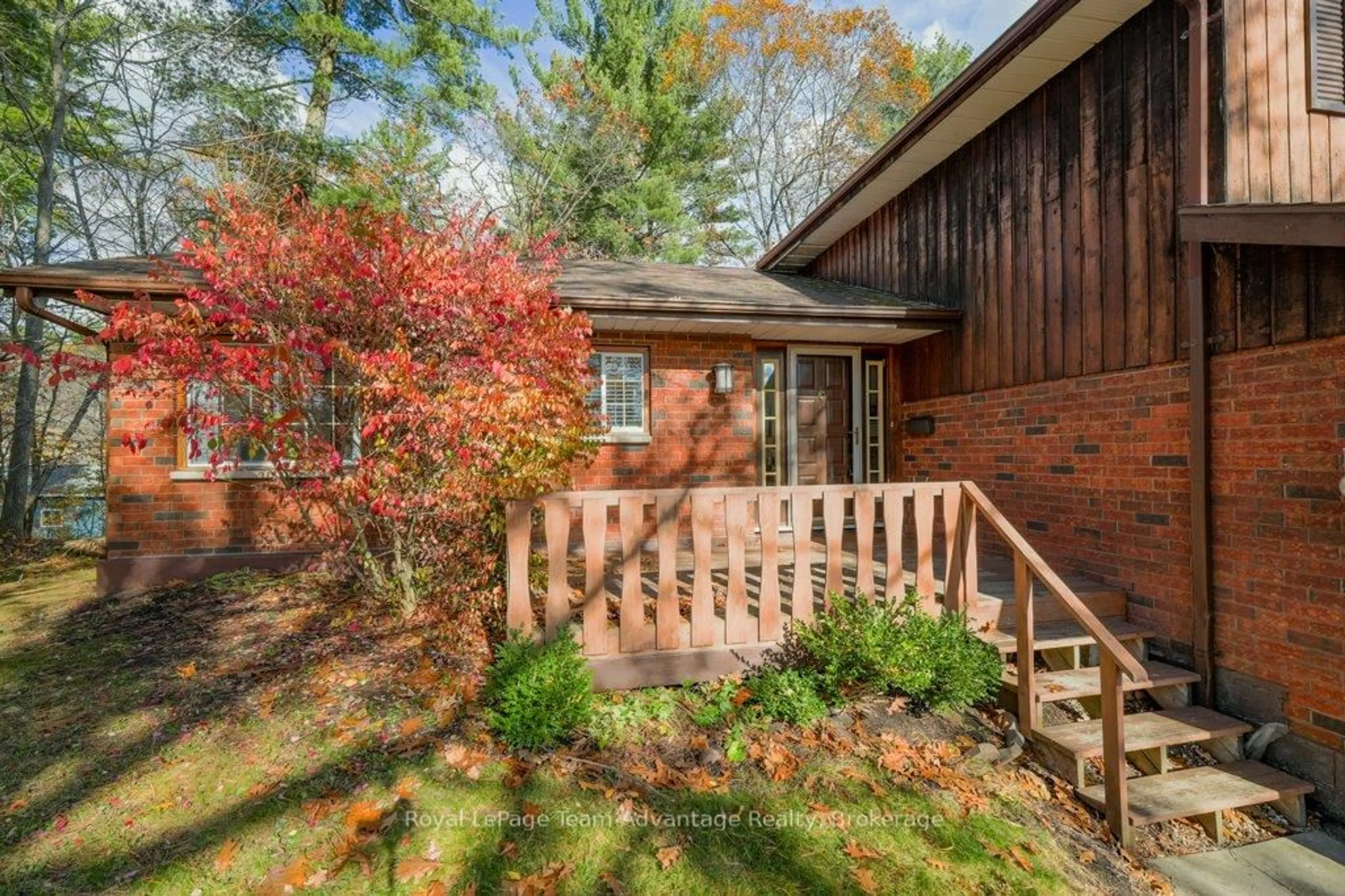 Patio, forest/trees view for 22 Virginia Hts, Parry Sound Ontario P2A 3A8