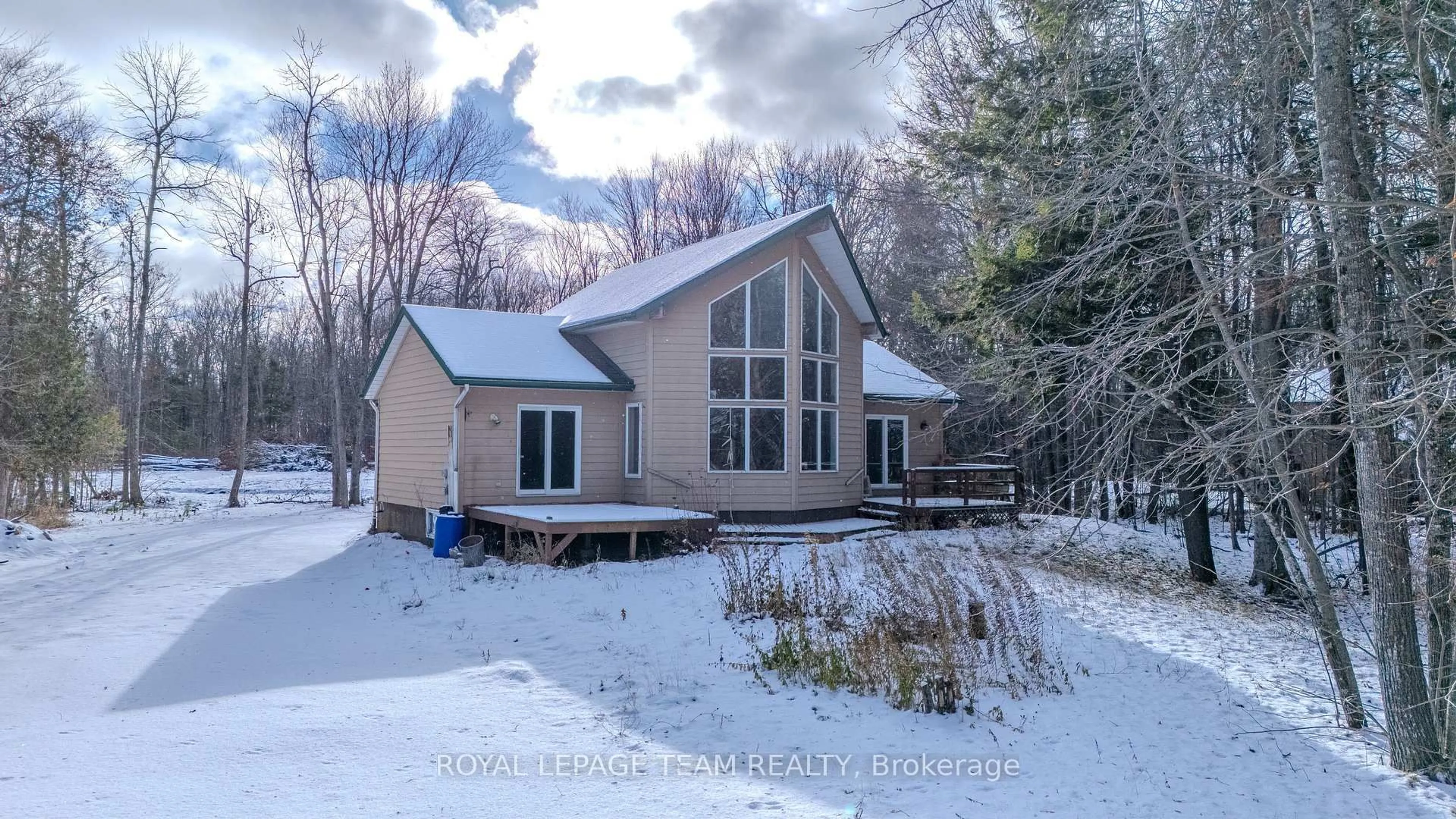 A pic from outside/outdoor area/front of a property/back of a property/a pic from drone, water/lake/river/ocean view for 685 Kidd Rd, Ashton Ontario K0A 1B0