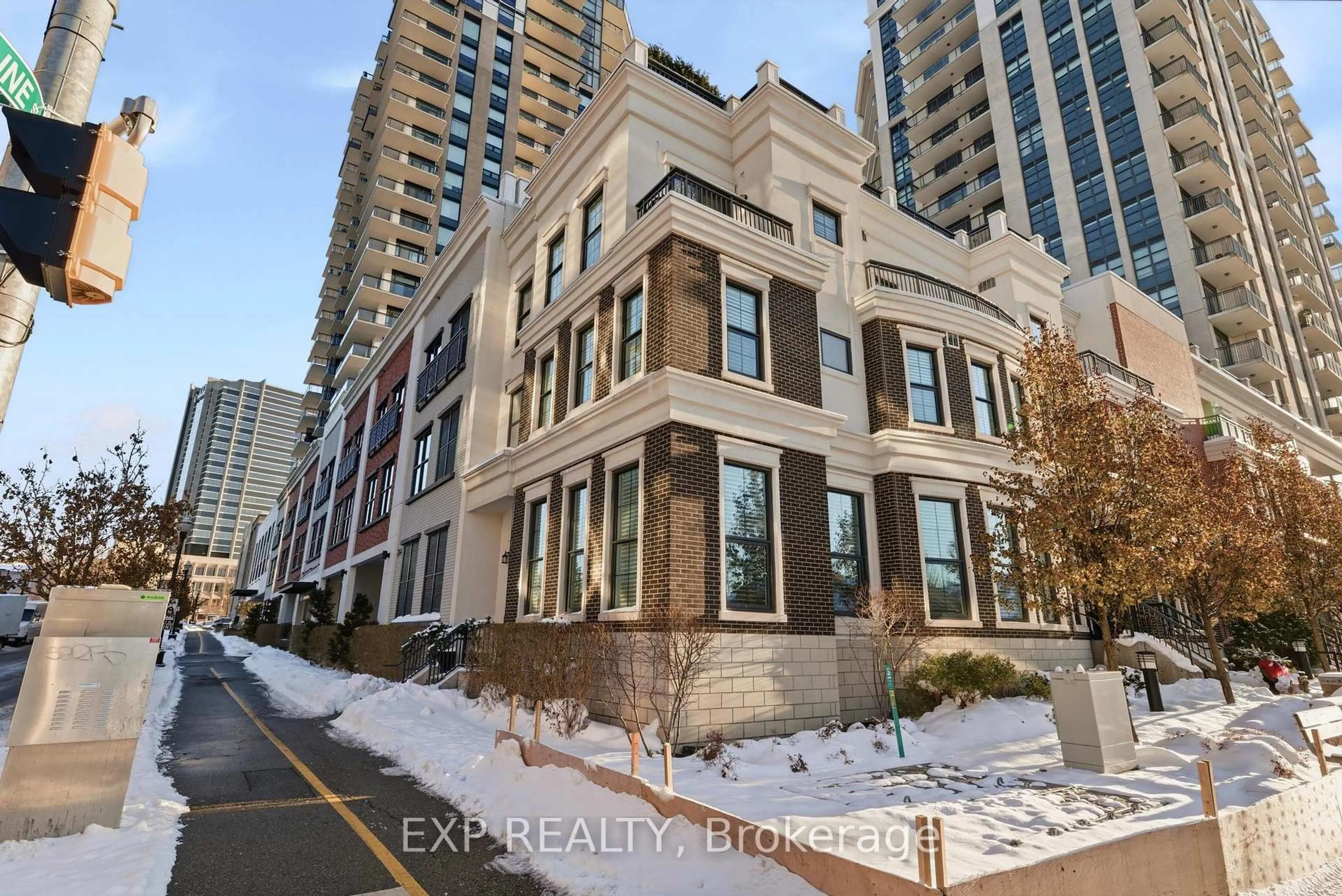 Unknown for 155 Caroline St #TH10, Waterloo Ontario N2L 0J8