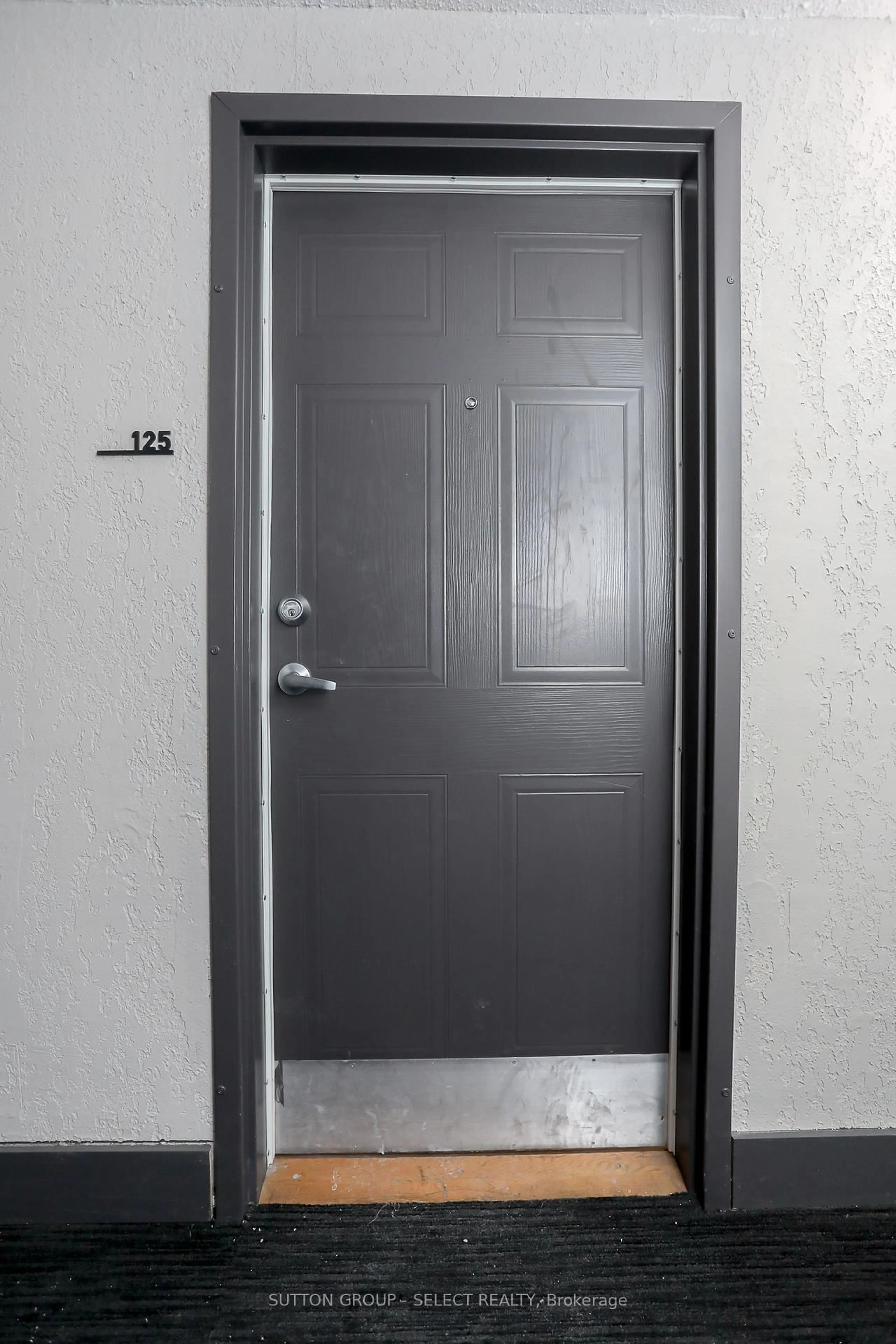 Unknown for 2228 Trafalgar St #202, London East Ontario N5V 4J8