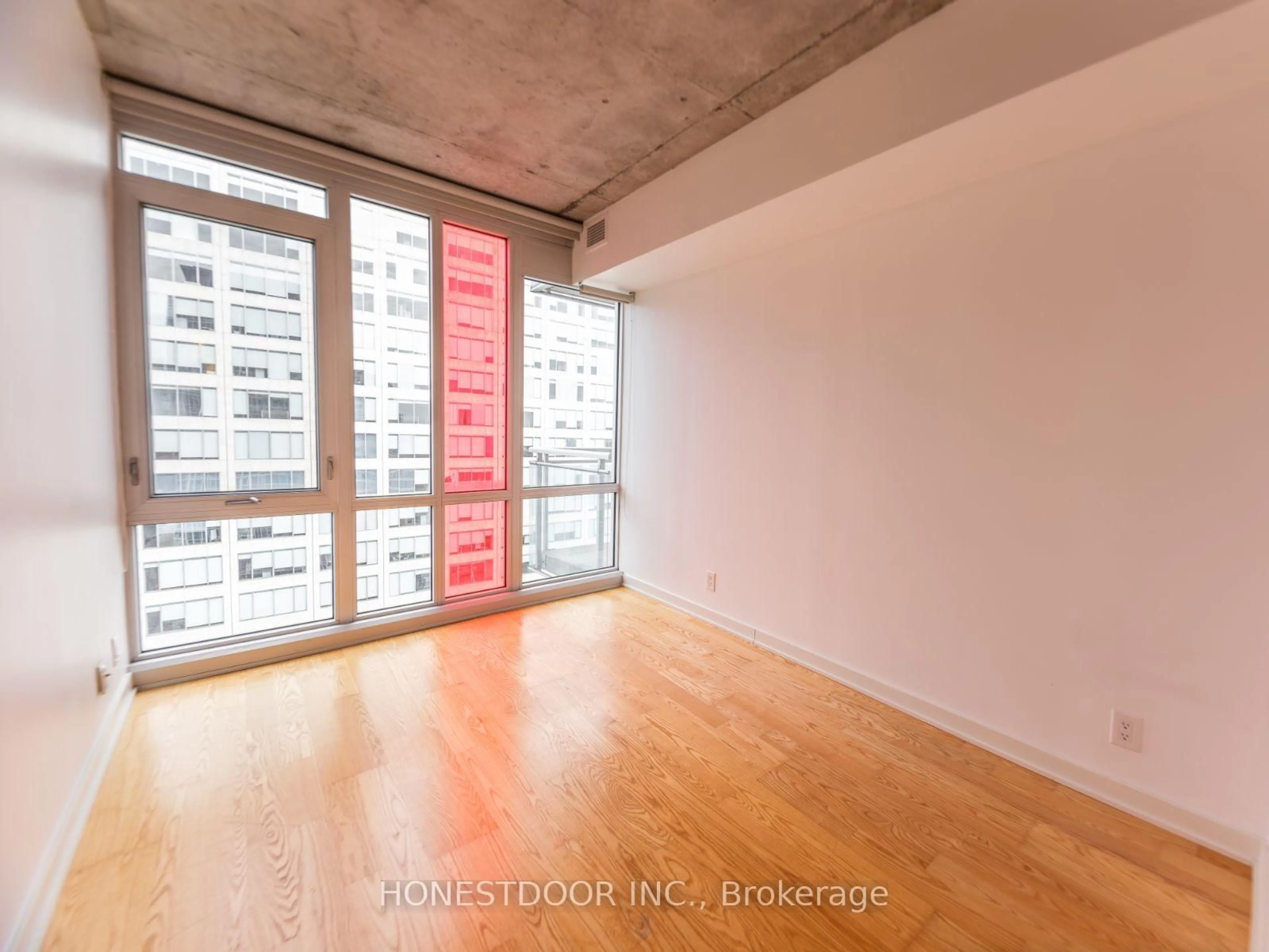 A pic of a room for 324 Laurier Ave #1610, Ottawa Ontario K1P 0A4