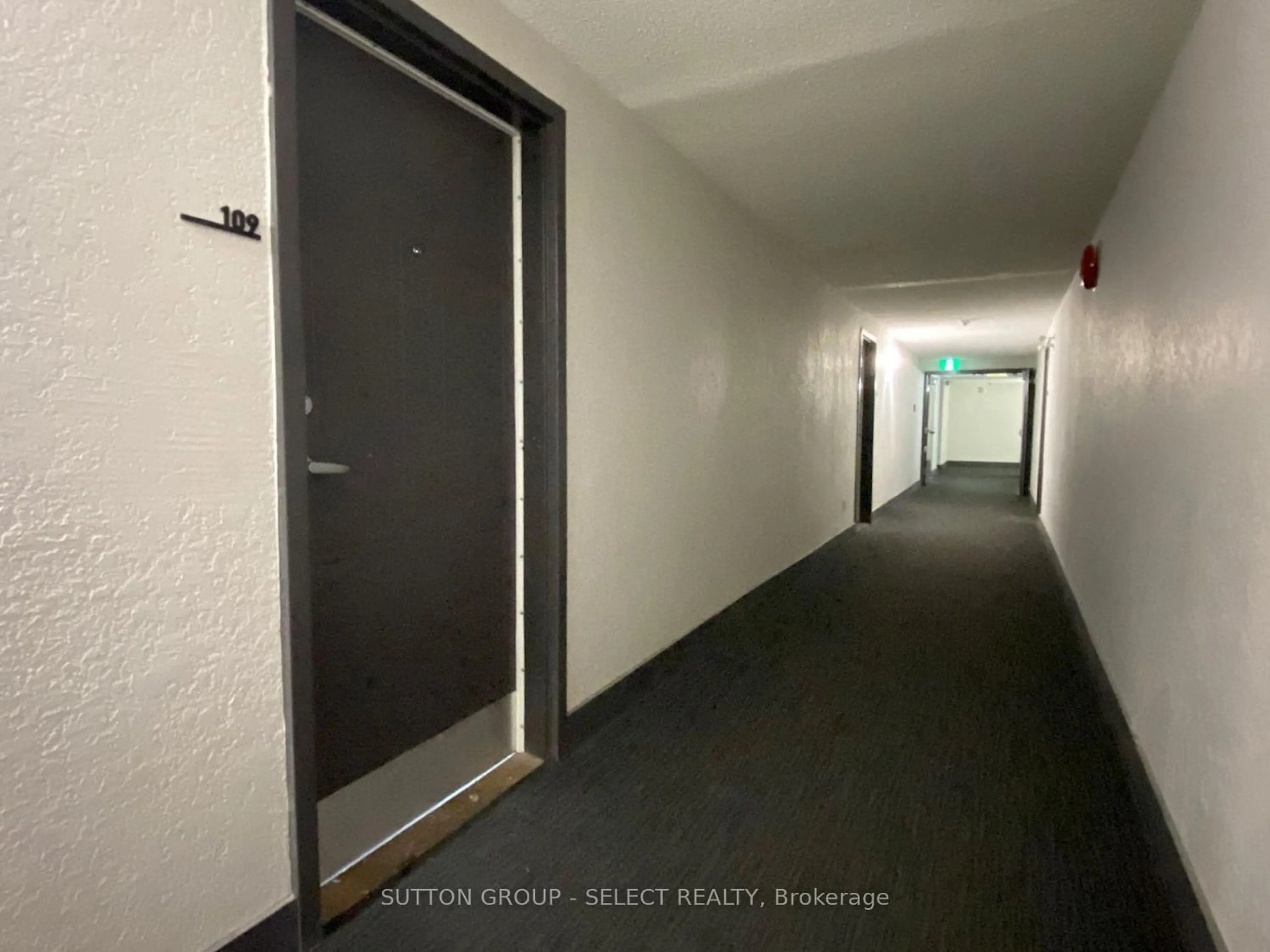 A pic of a room for 2230 Trafalgar St #109, London East Ontario N5V 4J9